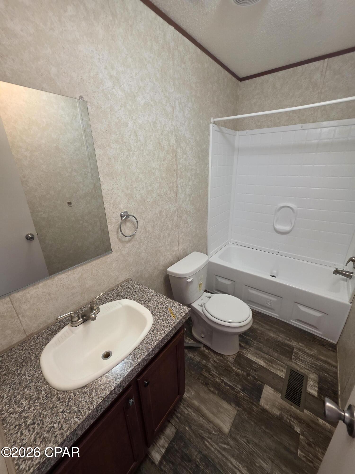 [No Recorded Subdiv] - Residential Lease