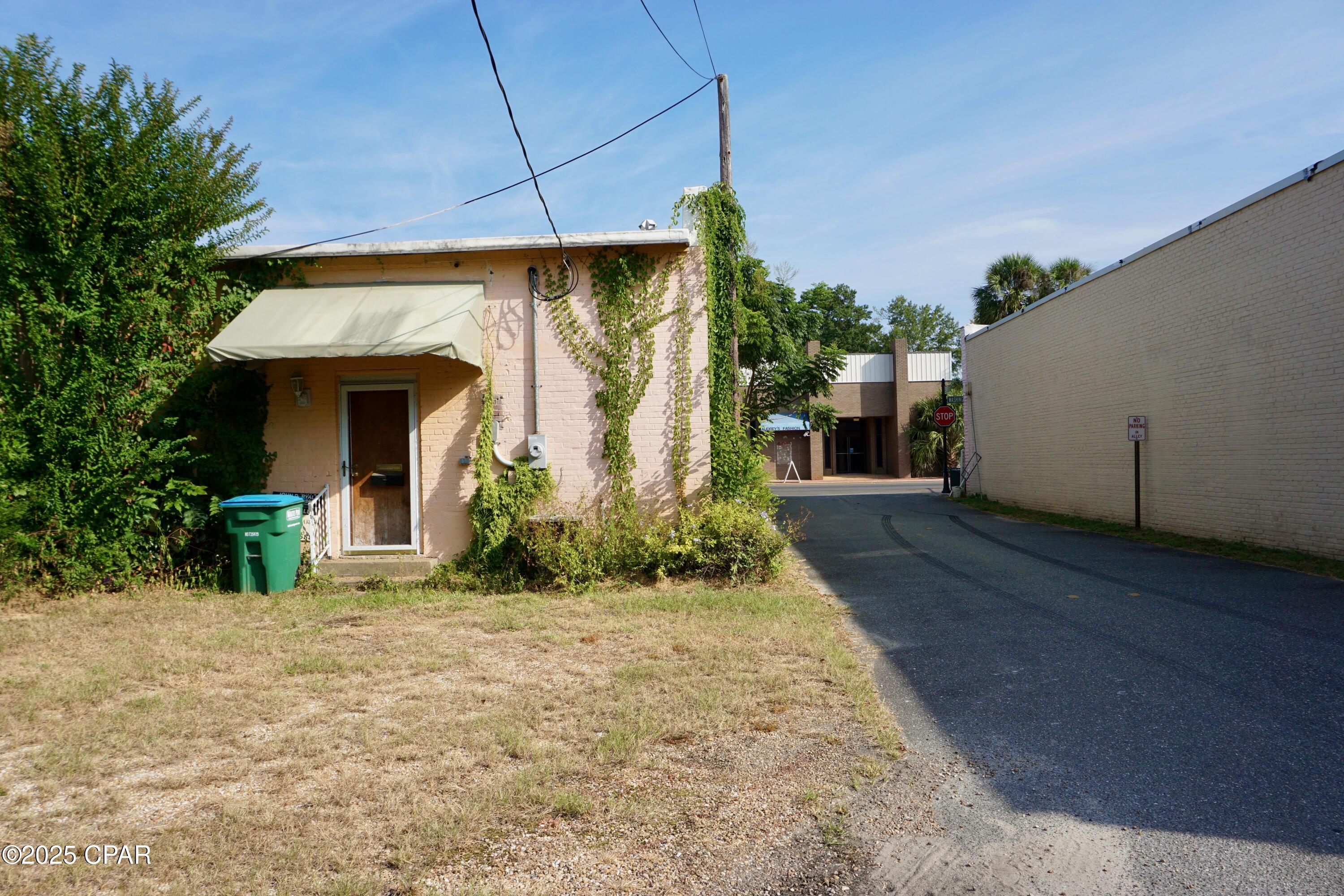 [No Recorded Subdiv] - Commercial Sale