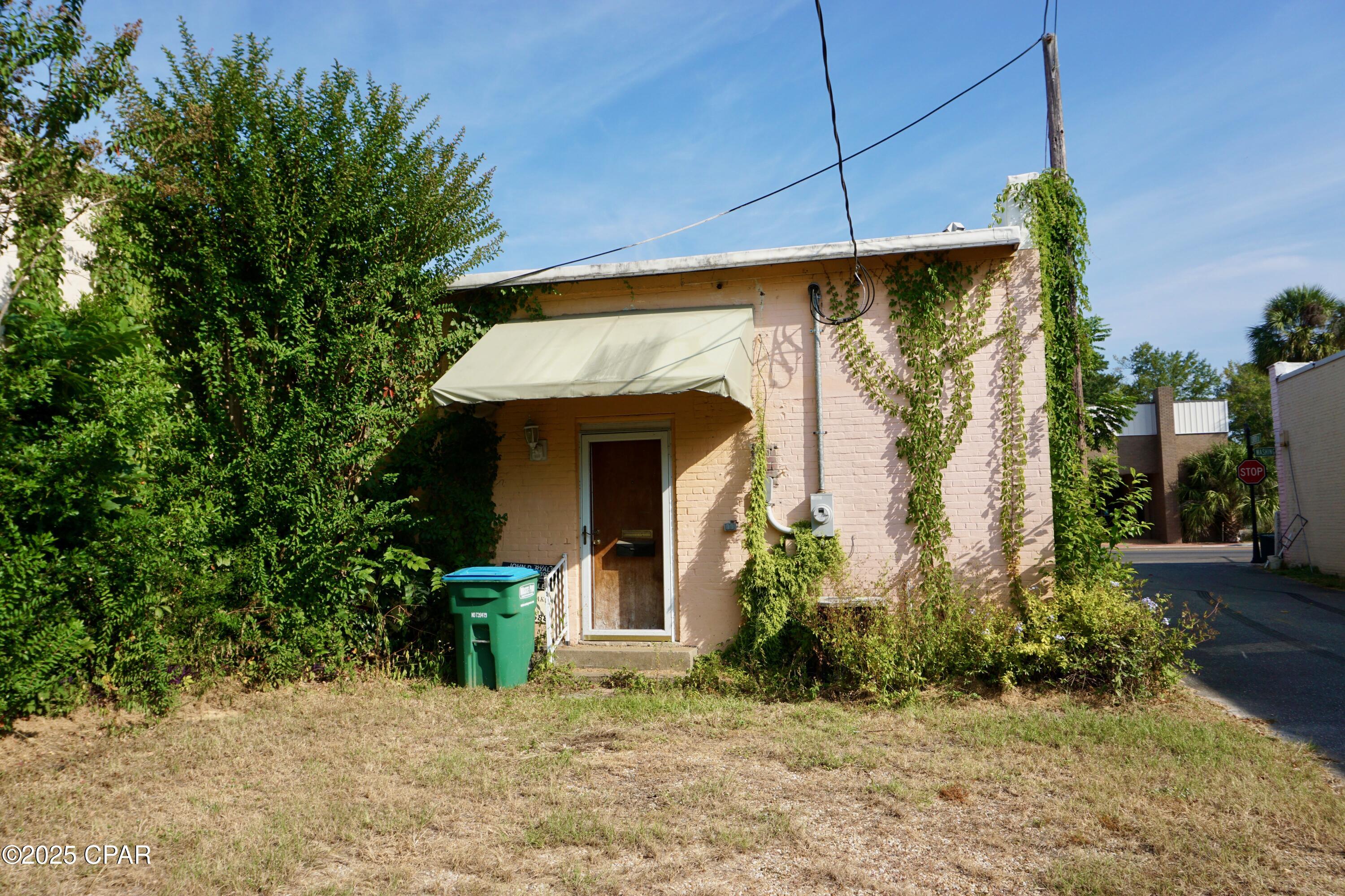 [No Recorded Subdiv] - Commercial Sale