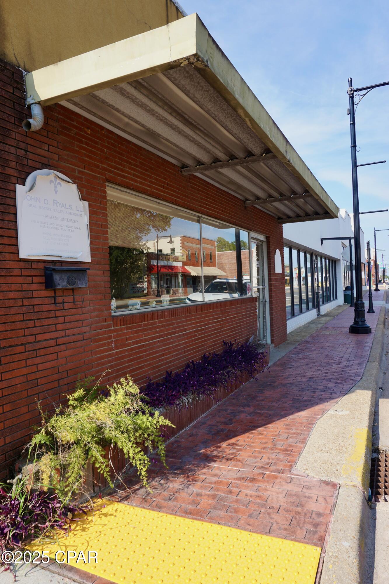 [No Recorded Subdiv] - Commercial Sale