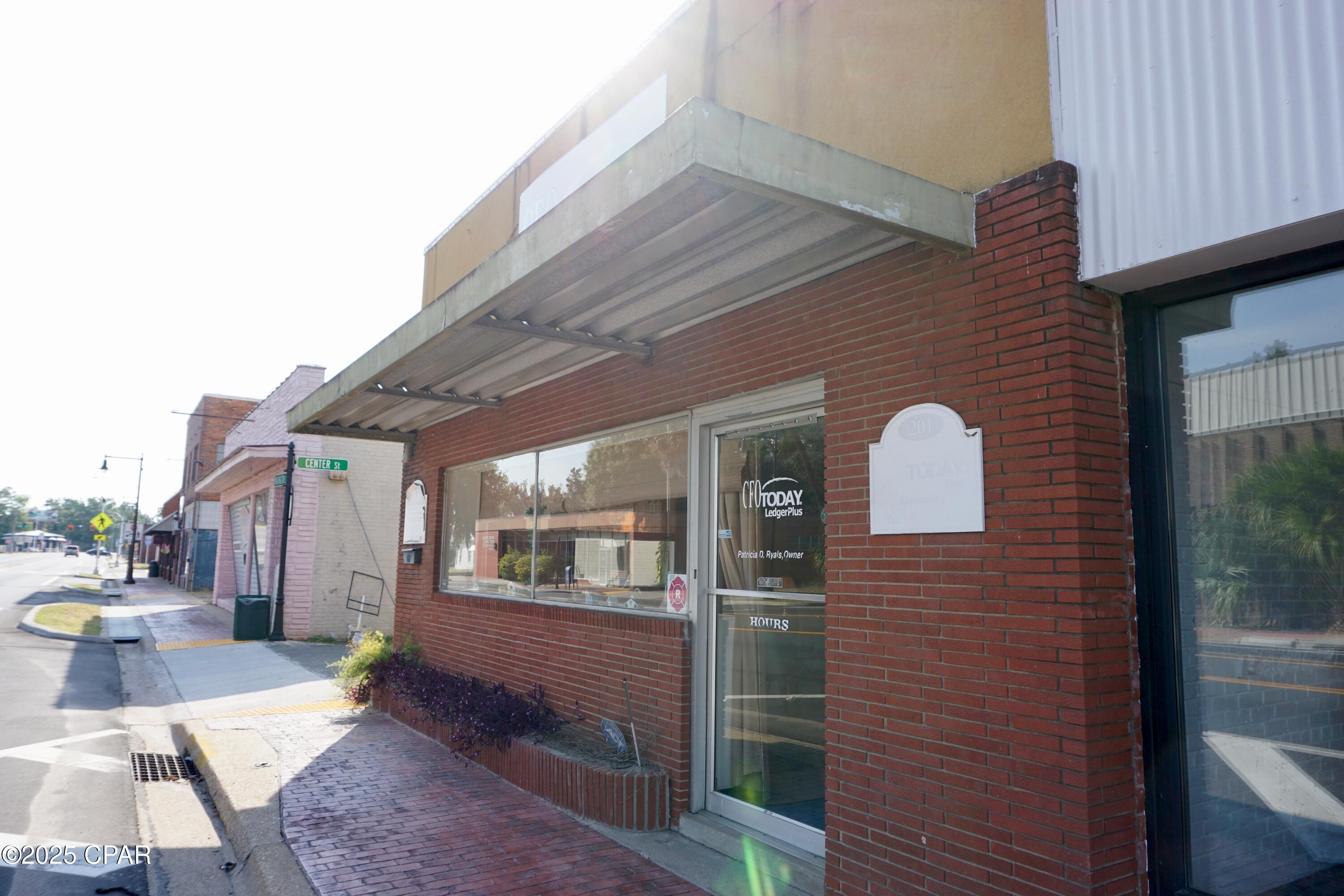 [No Recorded Subdiv] - Commercial Sale