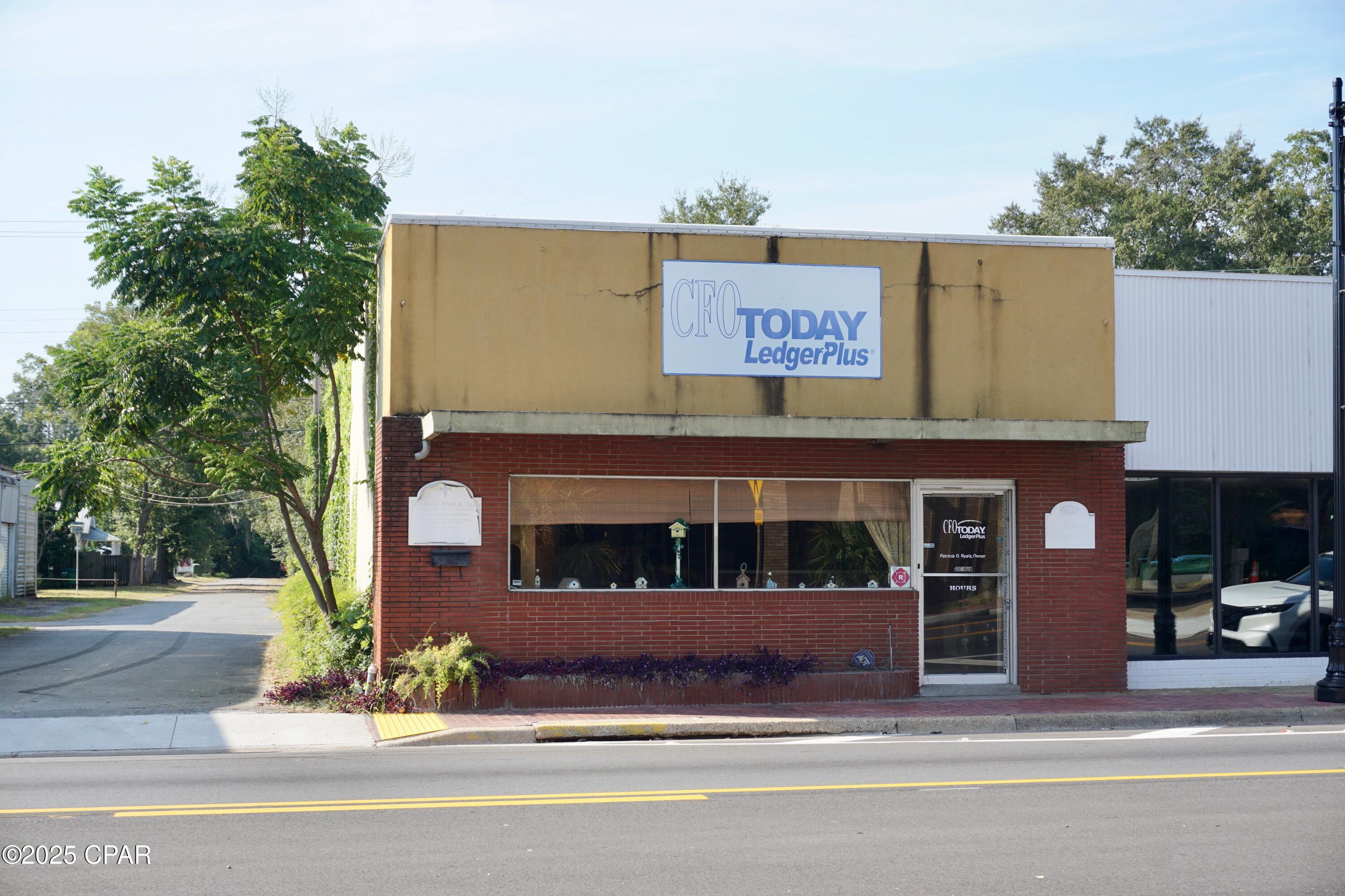 [No Recorded Subdiv] - Commercial Sale