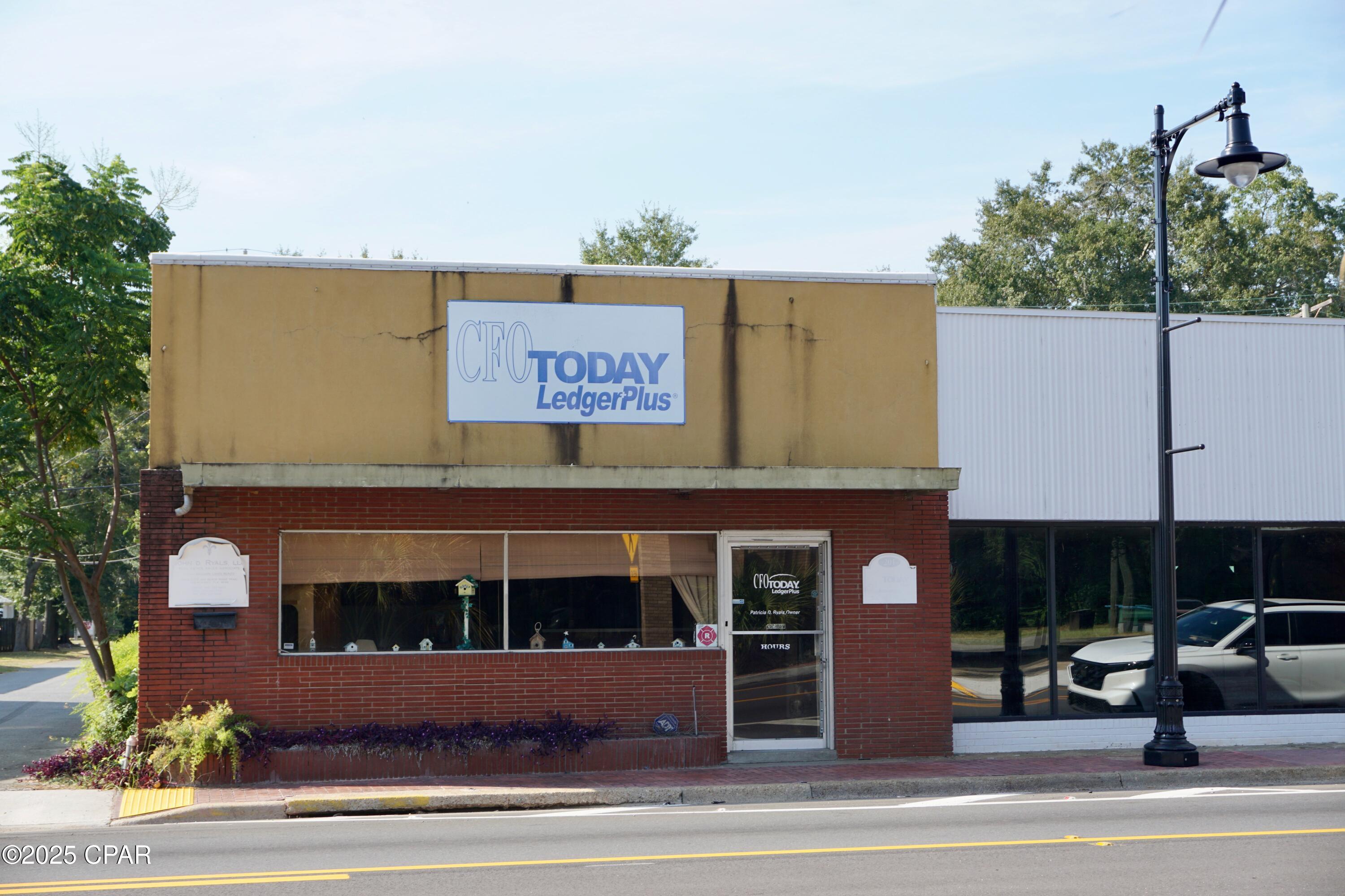 [No Recorded Subdiv] - Commercial Sale