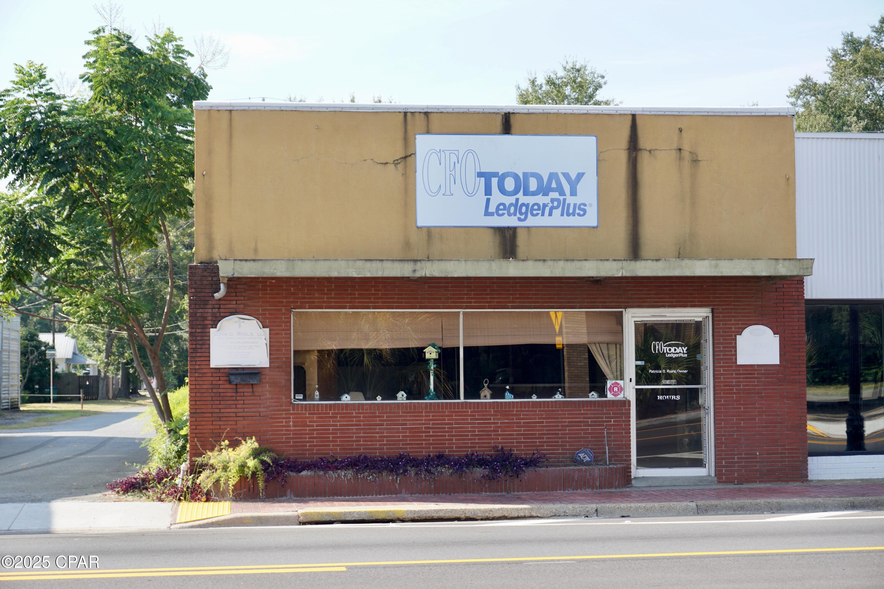 [No Recorded Subdiv] - Commercial Sale