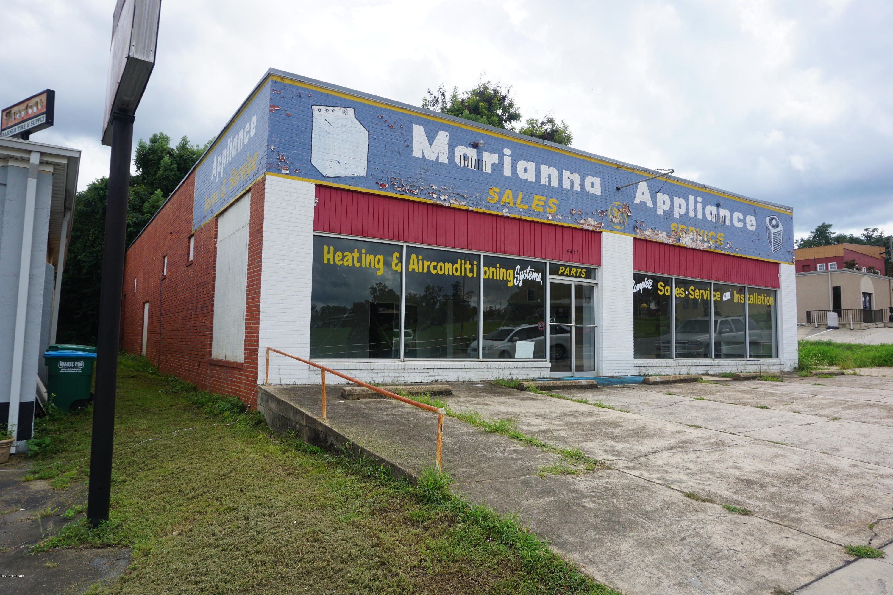 [No Recorded Subdiv] - Commercial Sale