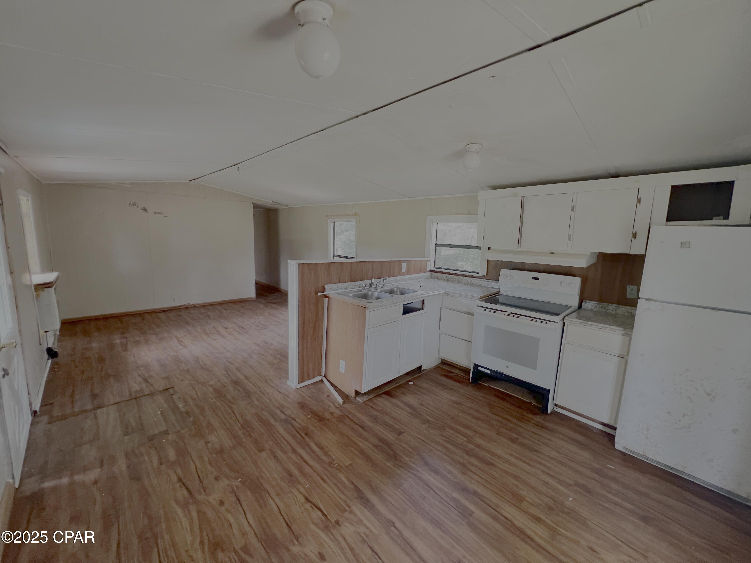 [No Recorded Subdiv] - Commercial Sale