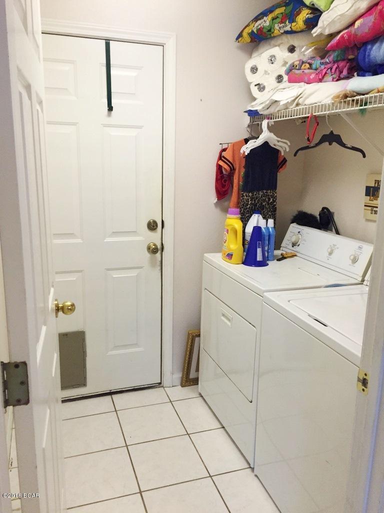 Pine Tree Place Unit 1 - Residential