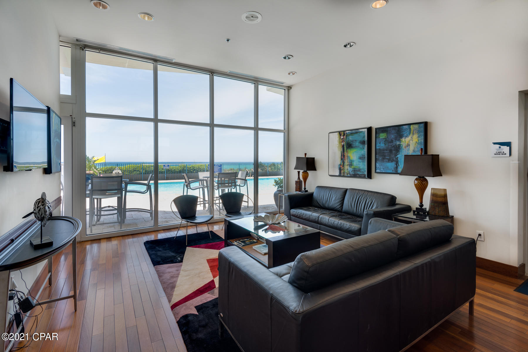 Sterling Breeze - Residential