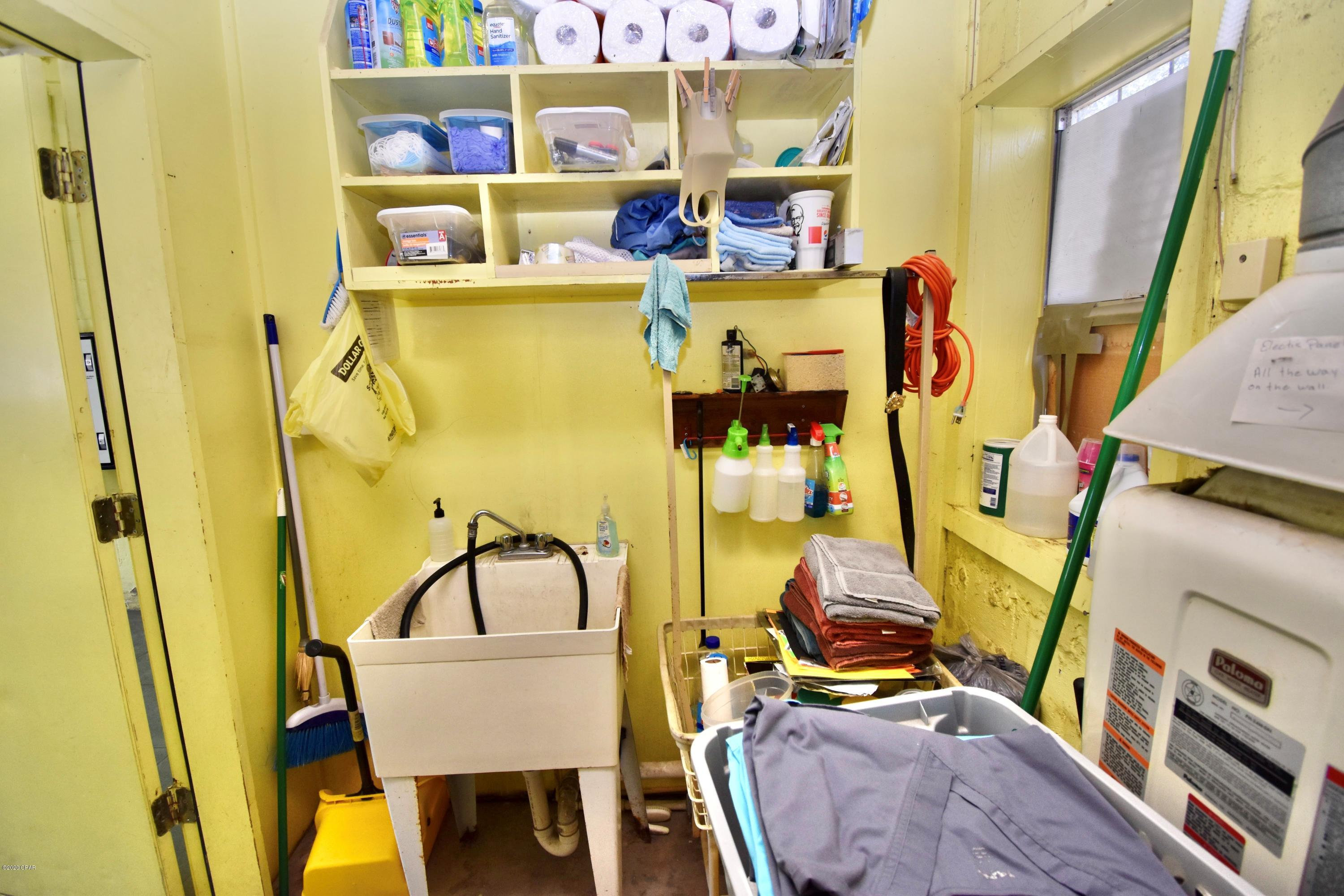 [No Recorded Subdiv] - Commercial Sale