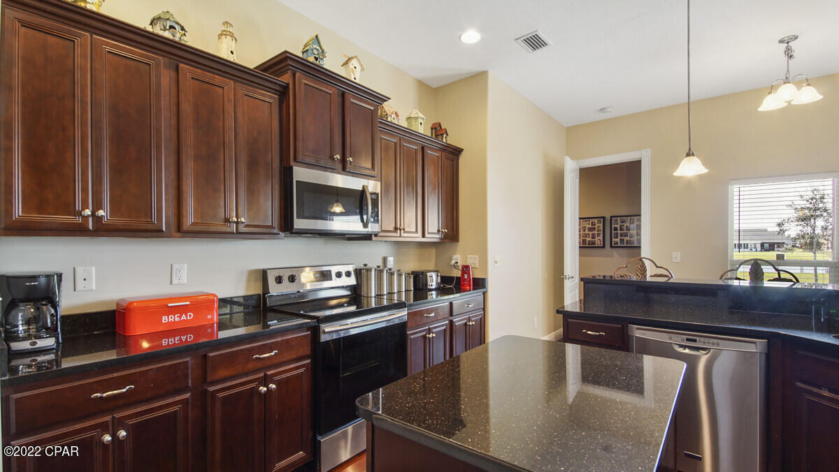 Kirkland Manor - Residential