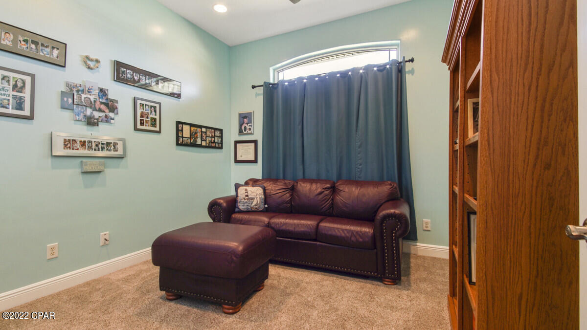 Kirkland Manor - Residential