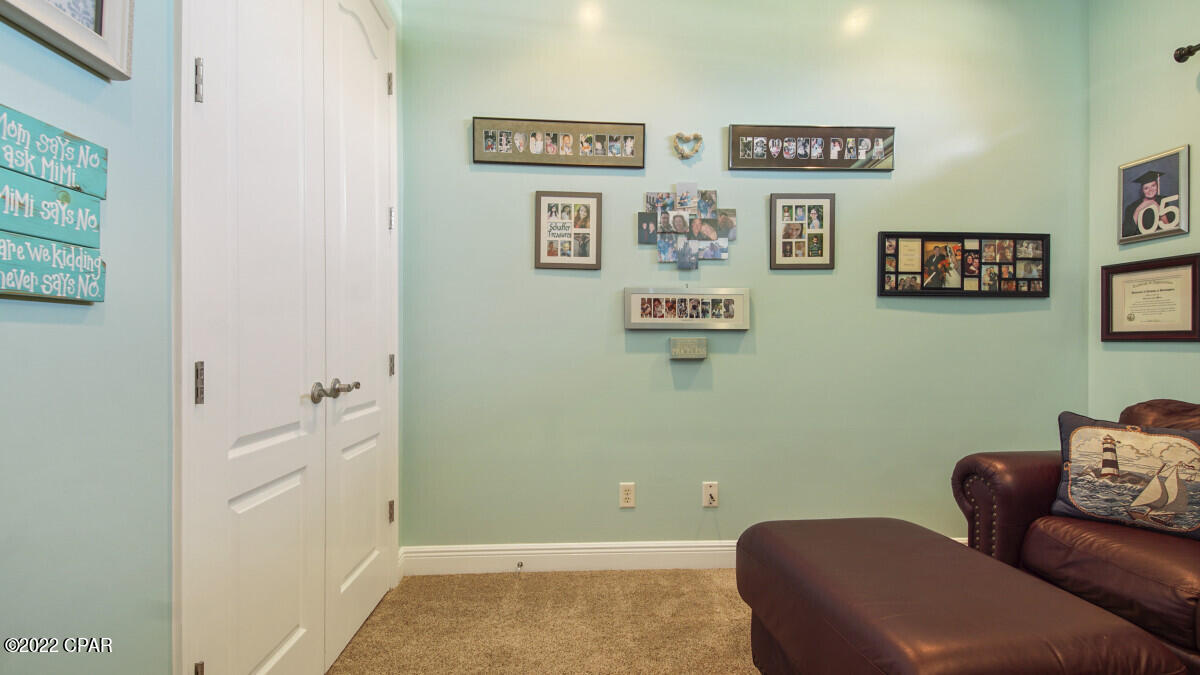 Kirkland Manor - Residential