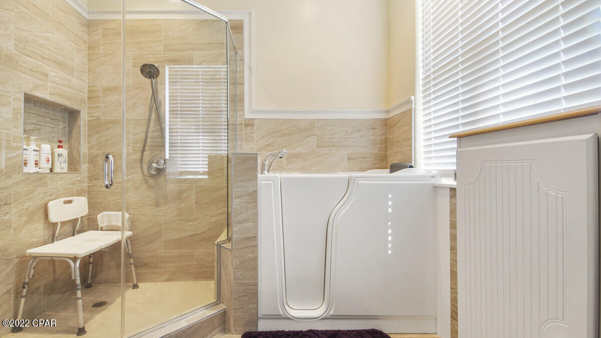 Kirkland Manor - Residential