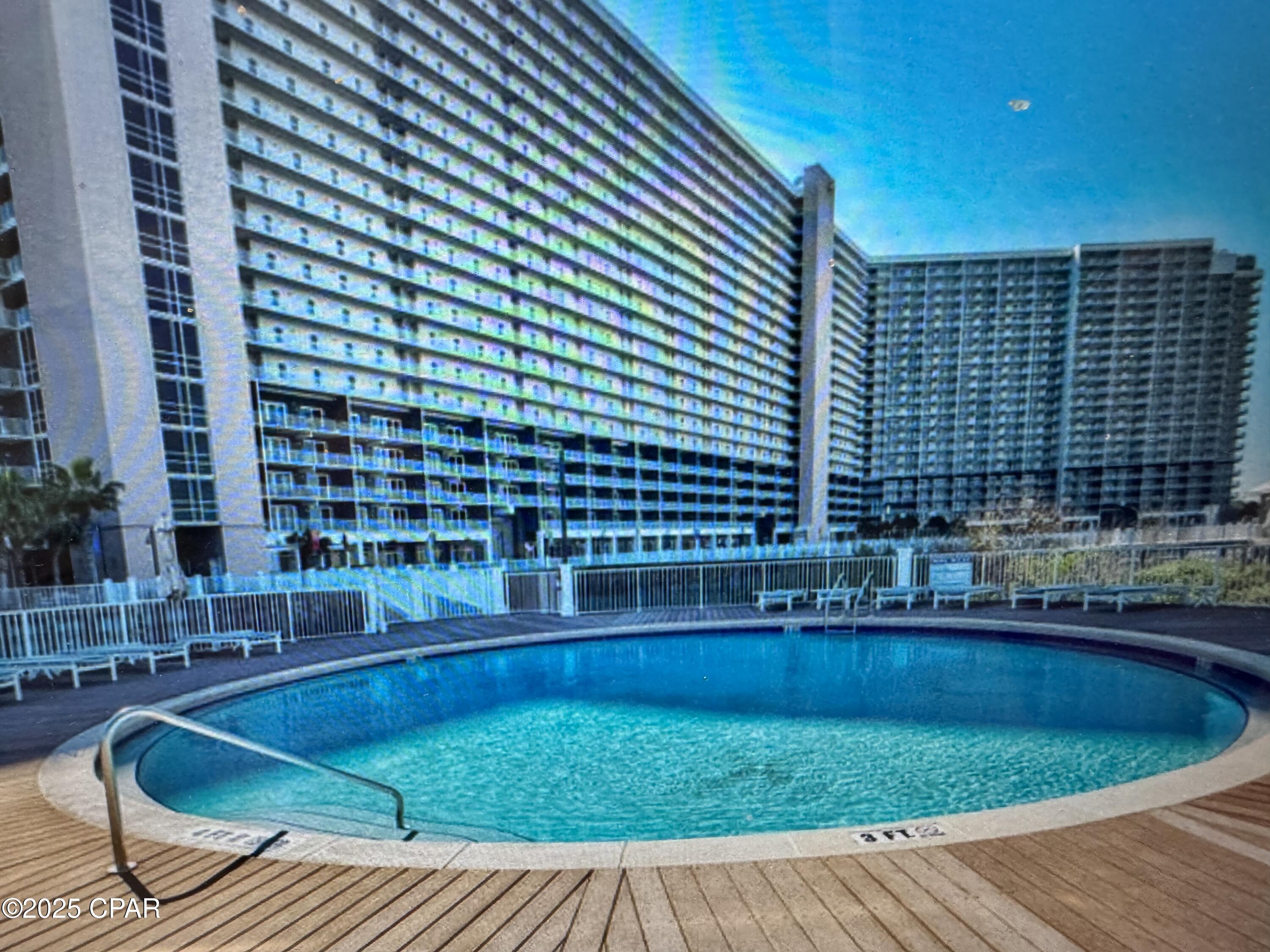 Laketown Wharf - Residential