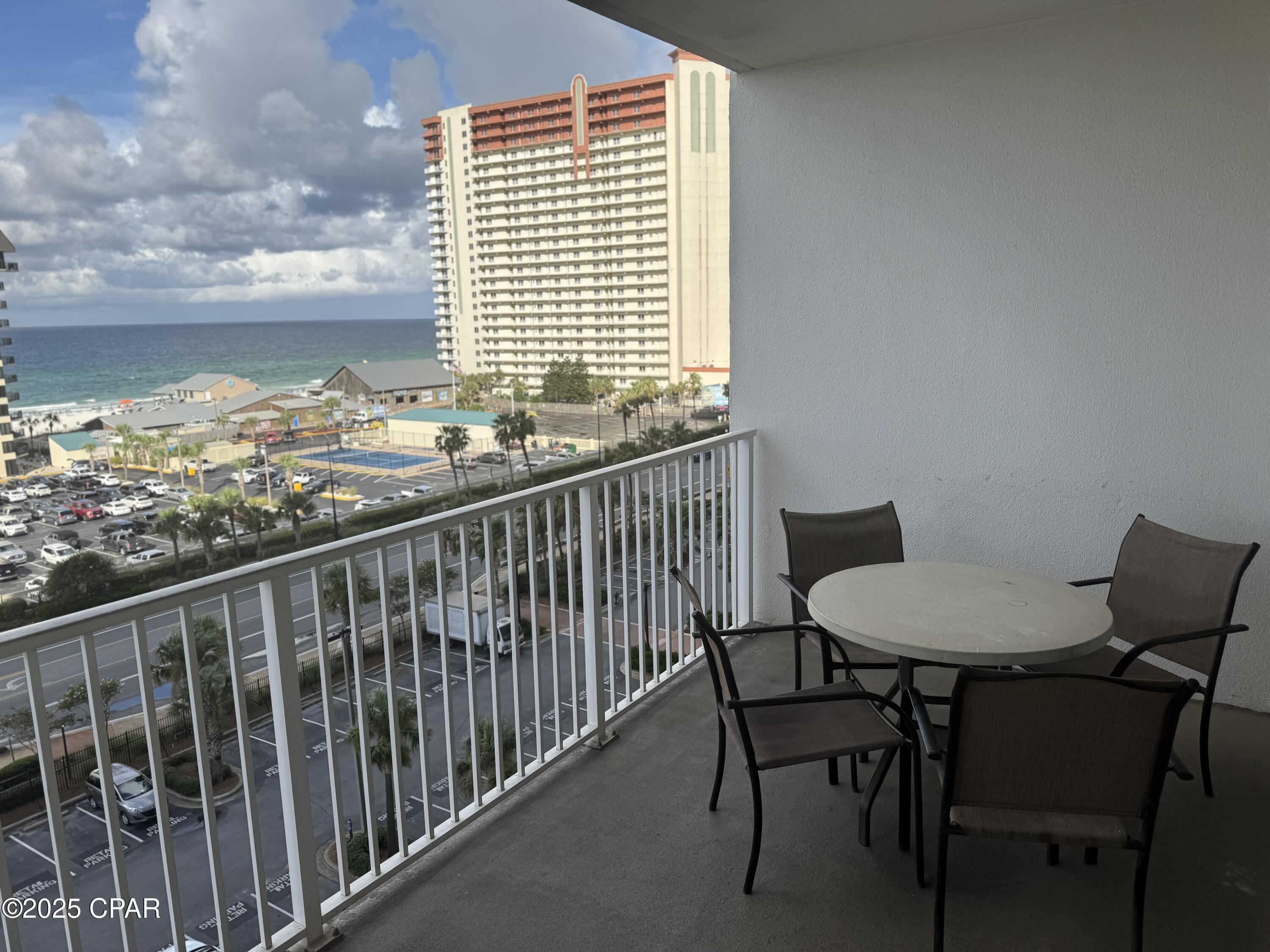 Laketown Wharf - Residential