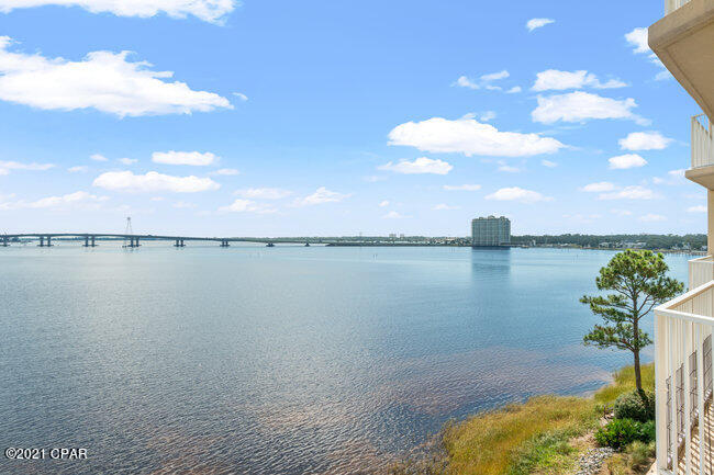 Hibiscus By The Bay - Residential