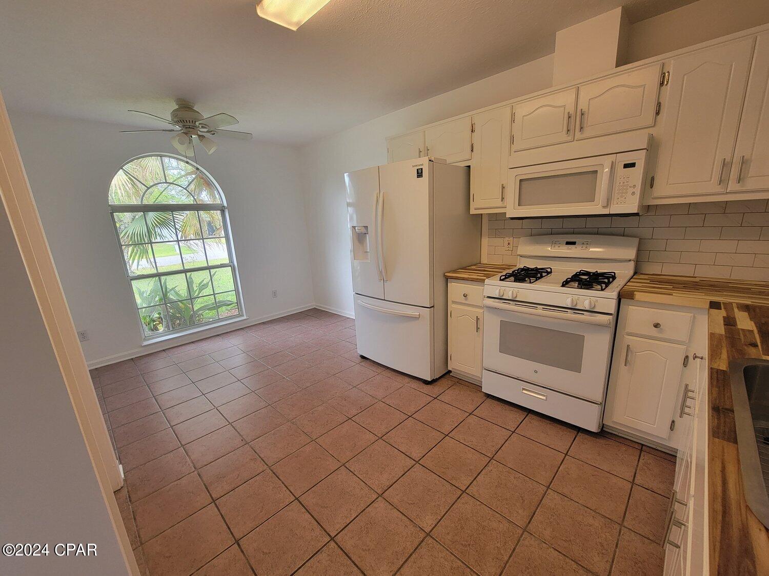 [No Recorded Subdiv] - Residential Lease
