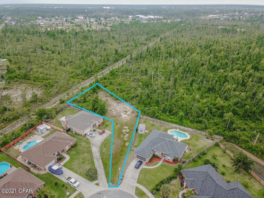 The last available lot in Shadow Ridge! Located minutes from everything, being situated on a cul-de-sac, AND being more than ½ an acre is a very rare find. Don't miss out on this opportunity to buy in this amazing neighborhood. Bay Haven and North Bay Haven are right around the corner as well. This is without a doubt one of the best deals available if you want a great size yard, while also being surrounded by upscale homes and centrally located. We have floor plans and builders available for you to speak with.