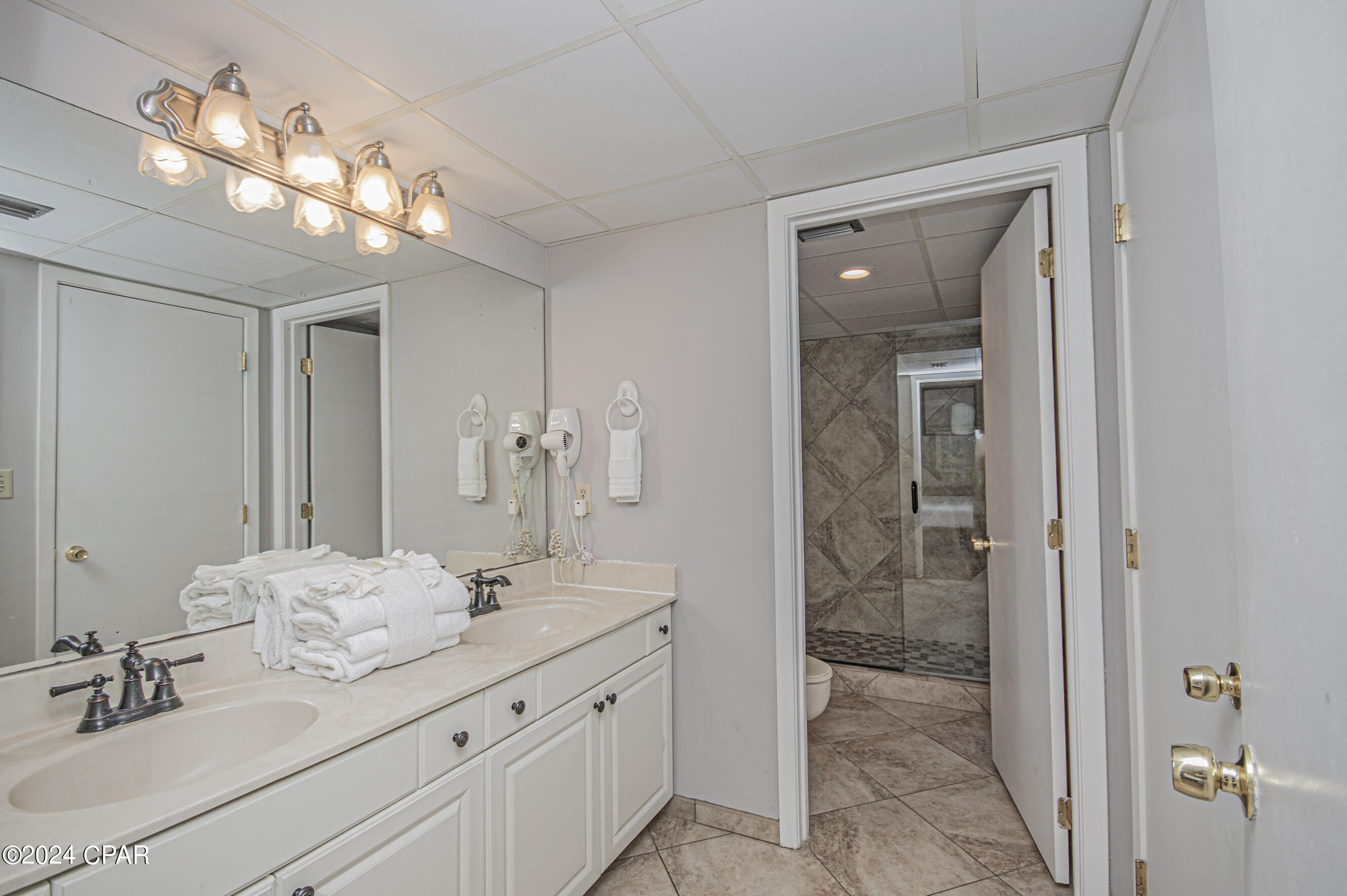 Edgewater Tower II - Residential