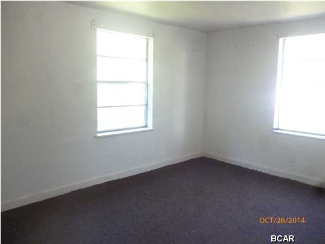 Pine View Add. Unrec - Residential