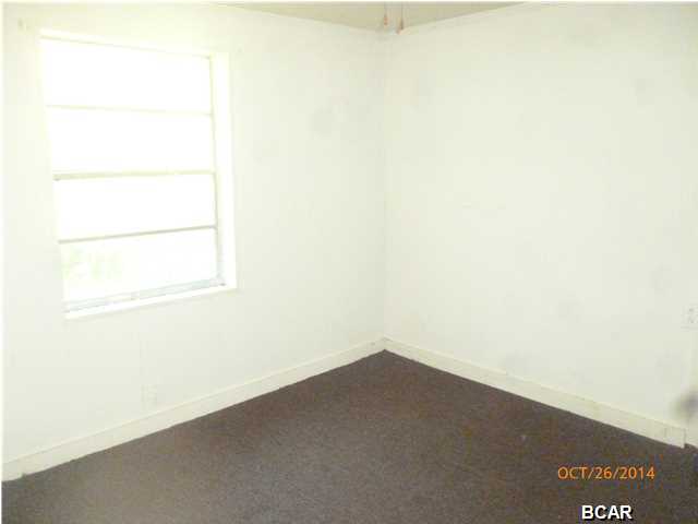 Pine View Add. Unrec - Residential