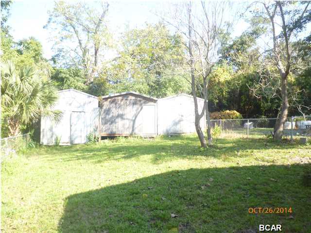 Pine View Add. Unrec - Residential