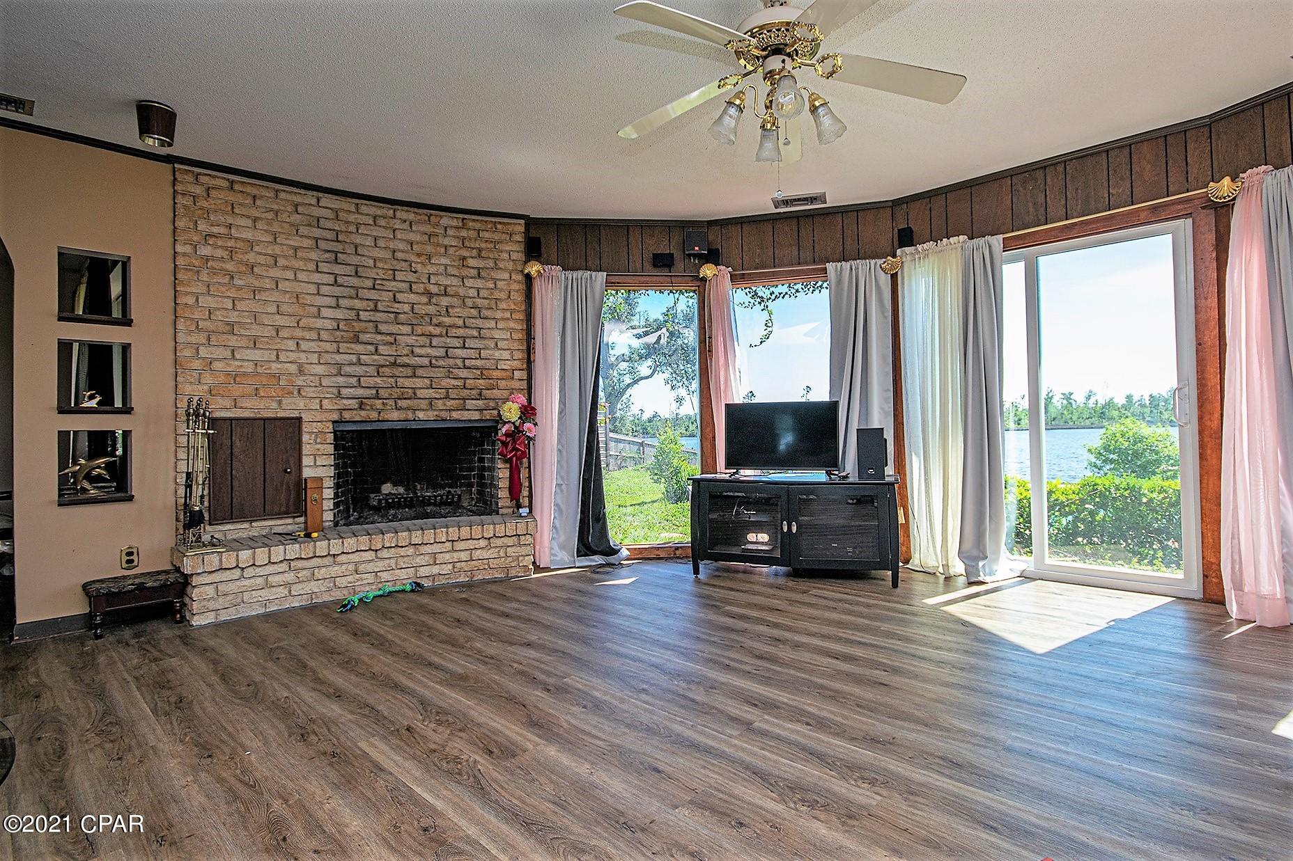 College Point 2nd Add - Residential