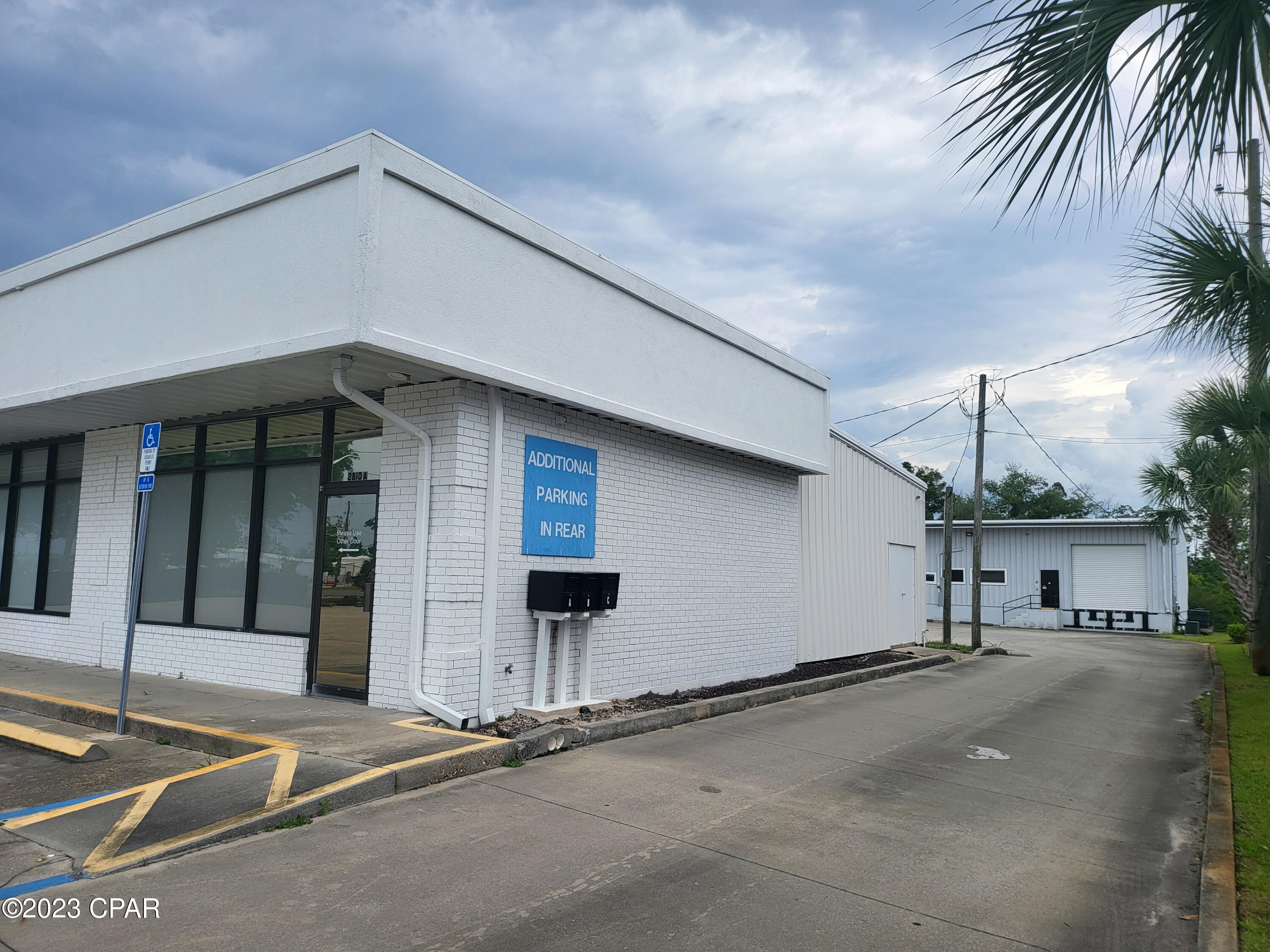 [No Recorded Subdiv] - Commercial Sale