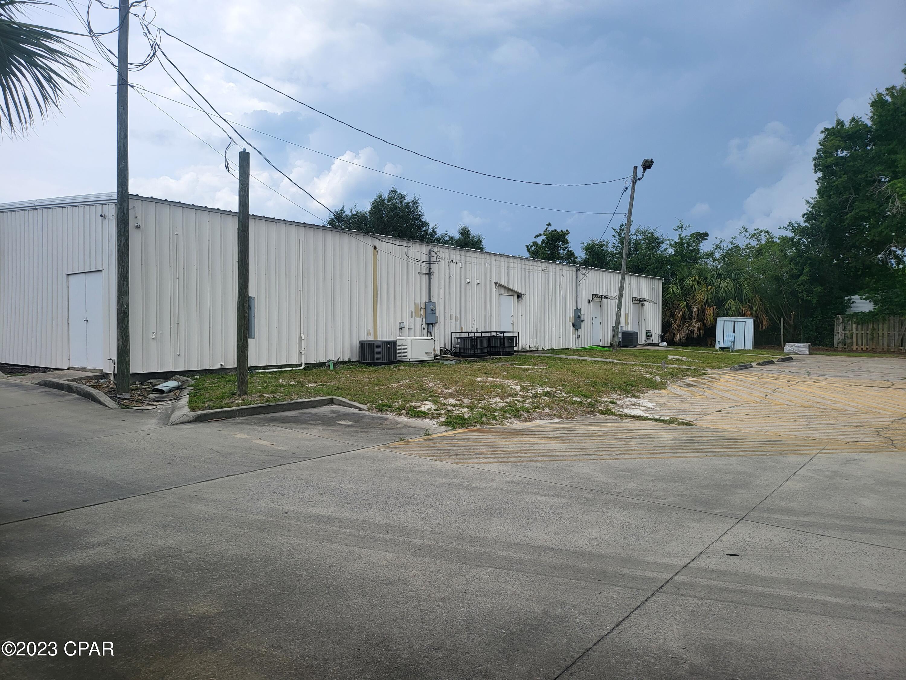 [No Recorded Subdiv] - Commercial Sale