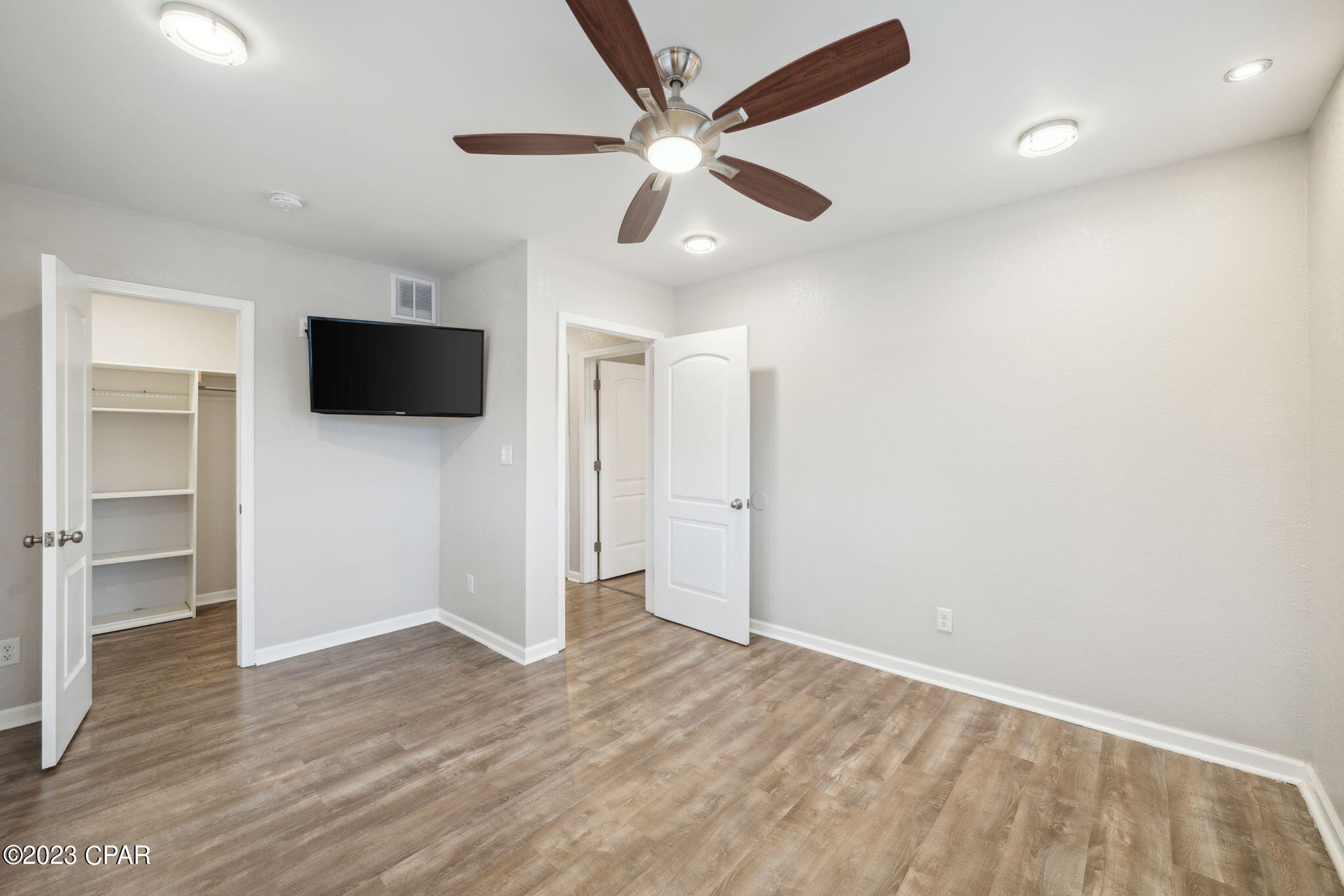 Landmark On St. Andrews Bay - Residential