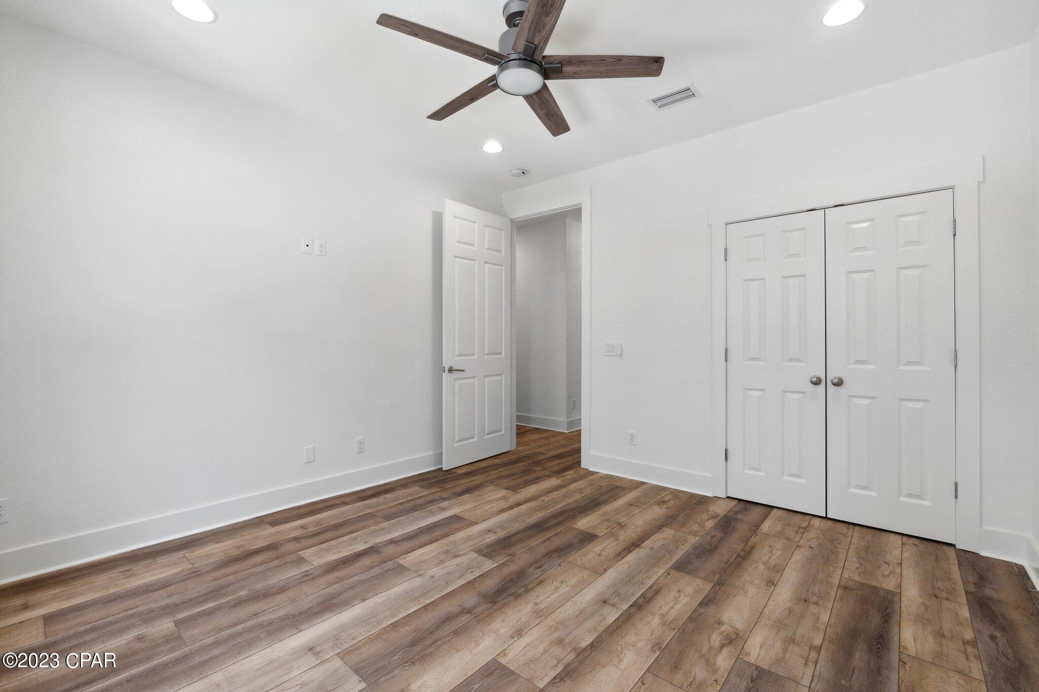 Rivercamps On Crooked Creek - Residential