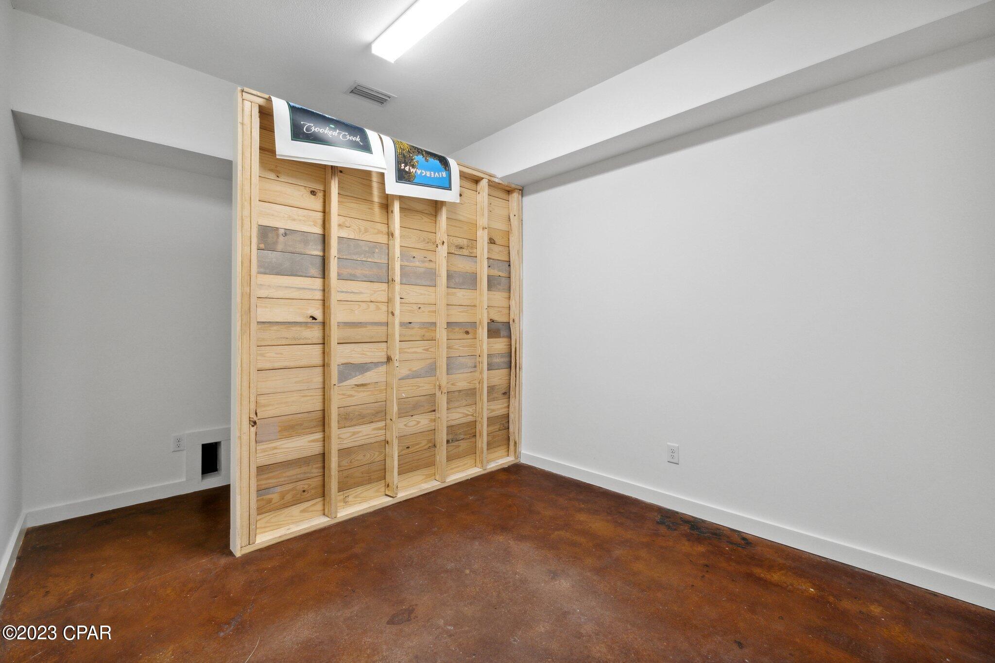 Rivercamps On Crooked Creek - Residential