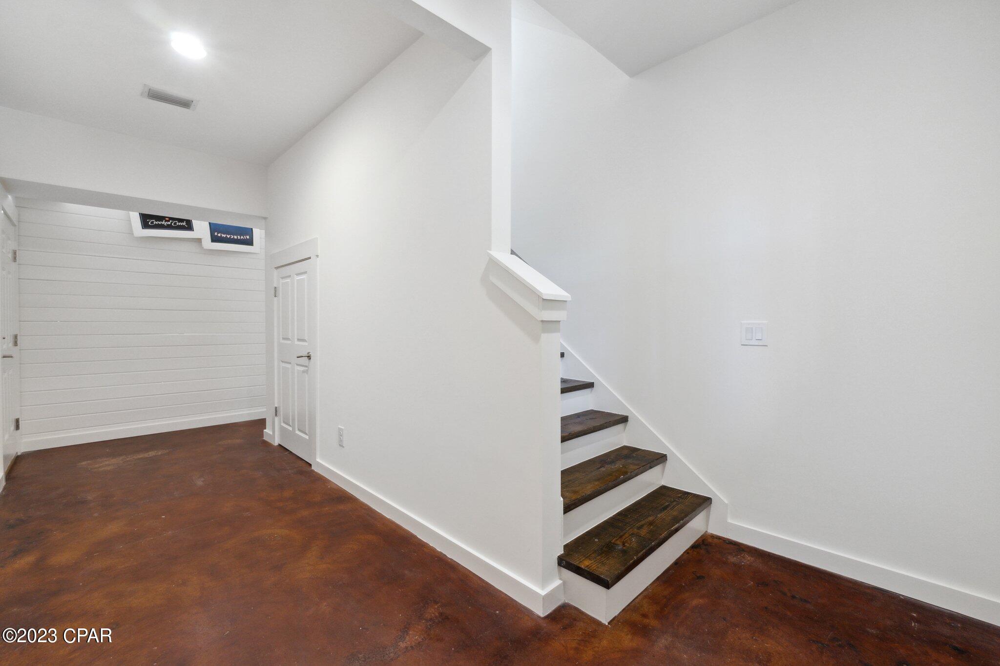 Rivercamps On Crooked Creek - Residential