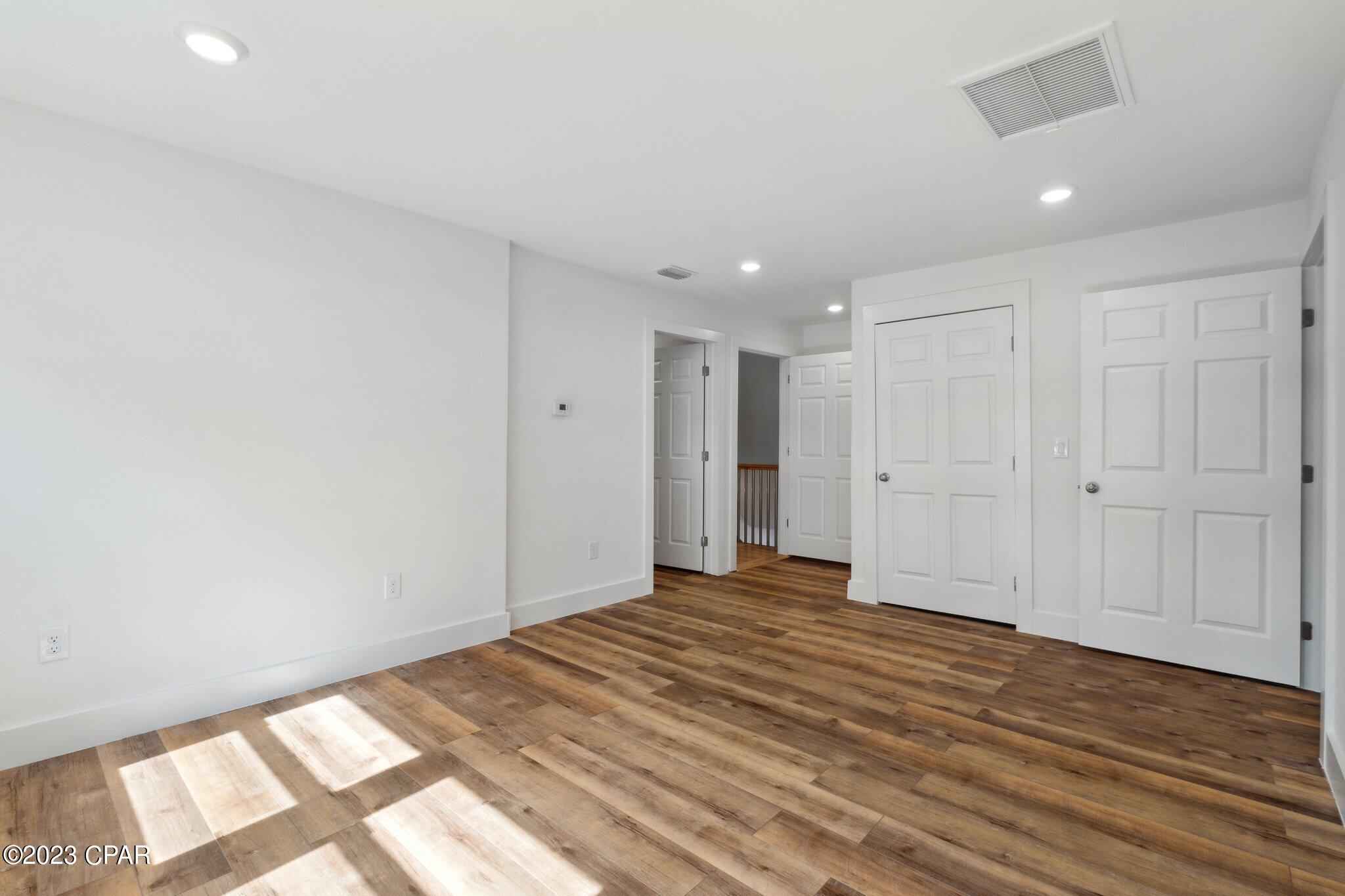 Rivercamps On Crooked Creek - Residential