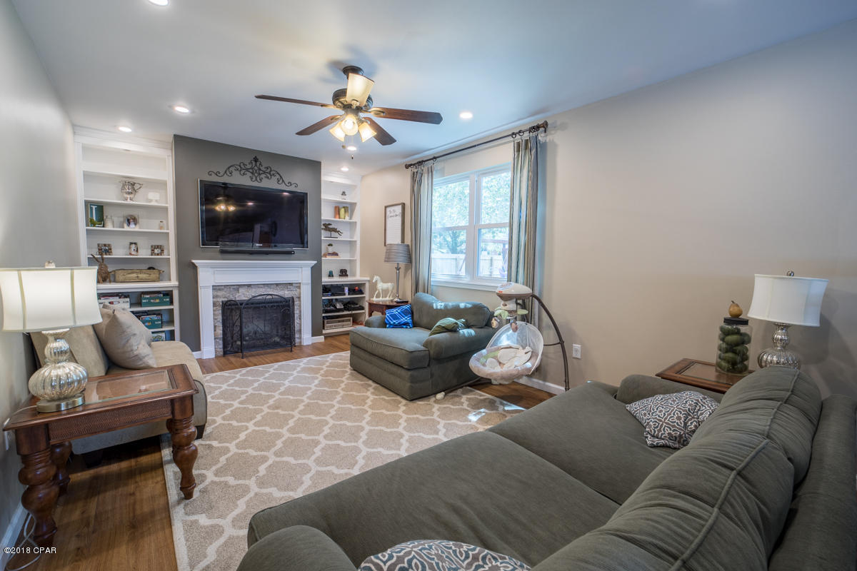 [No Recorded Subdiv] - Residential