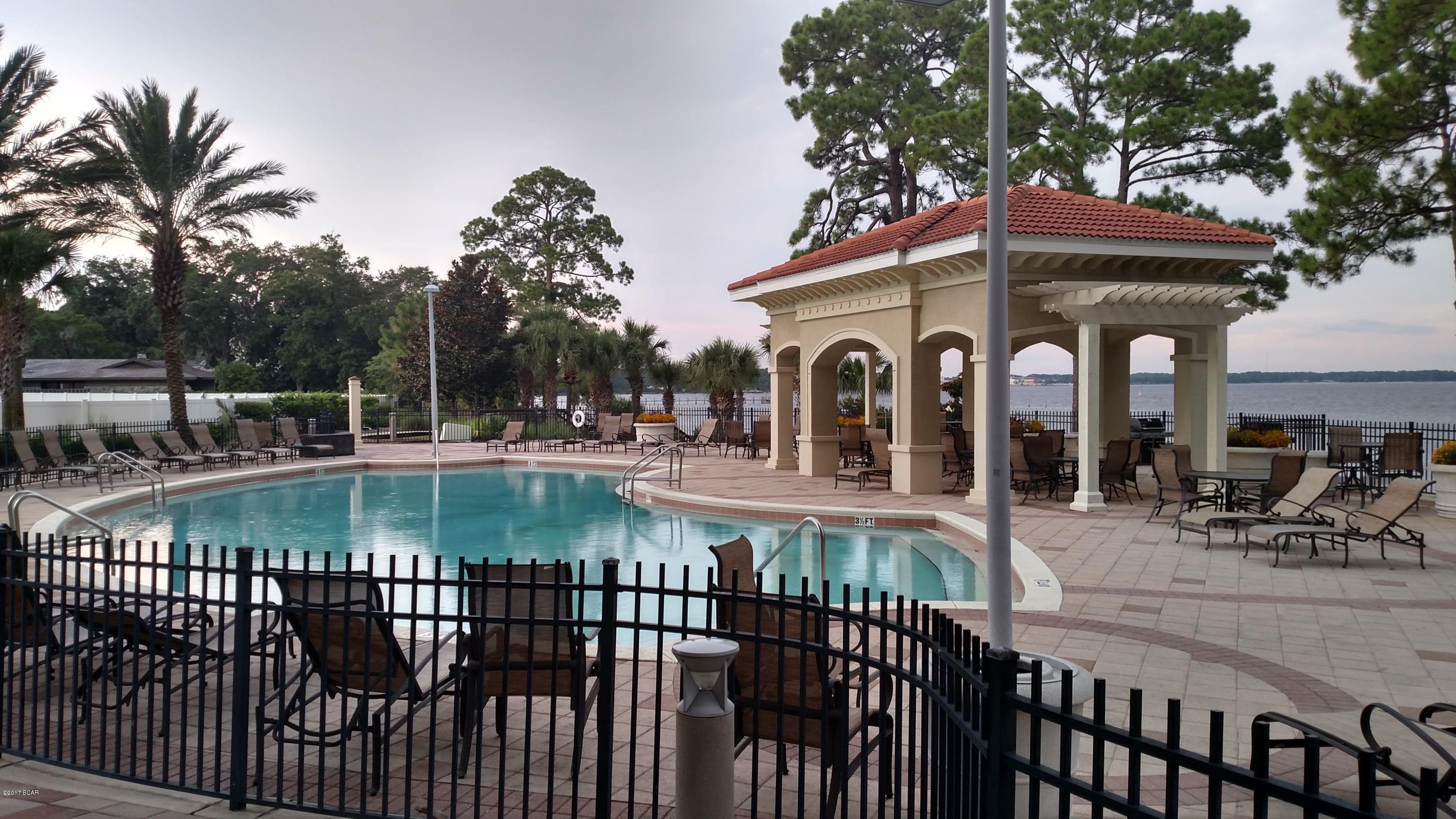 Magnolia Bay Club - Residential
