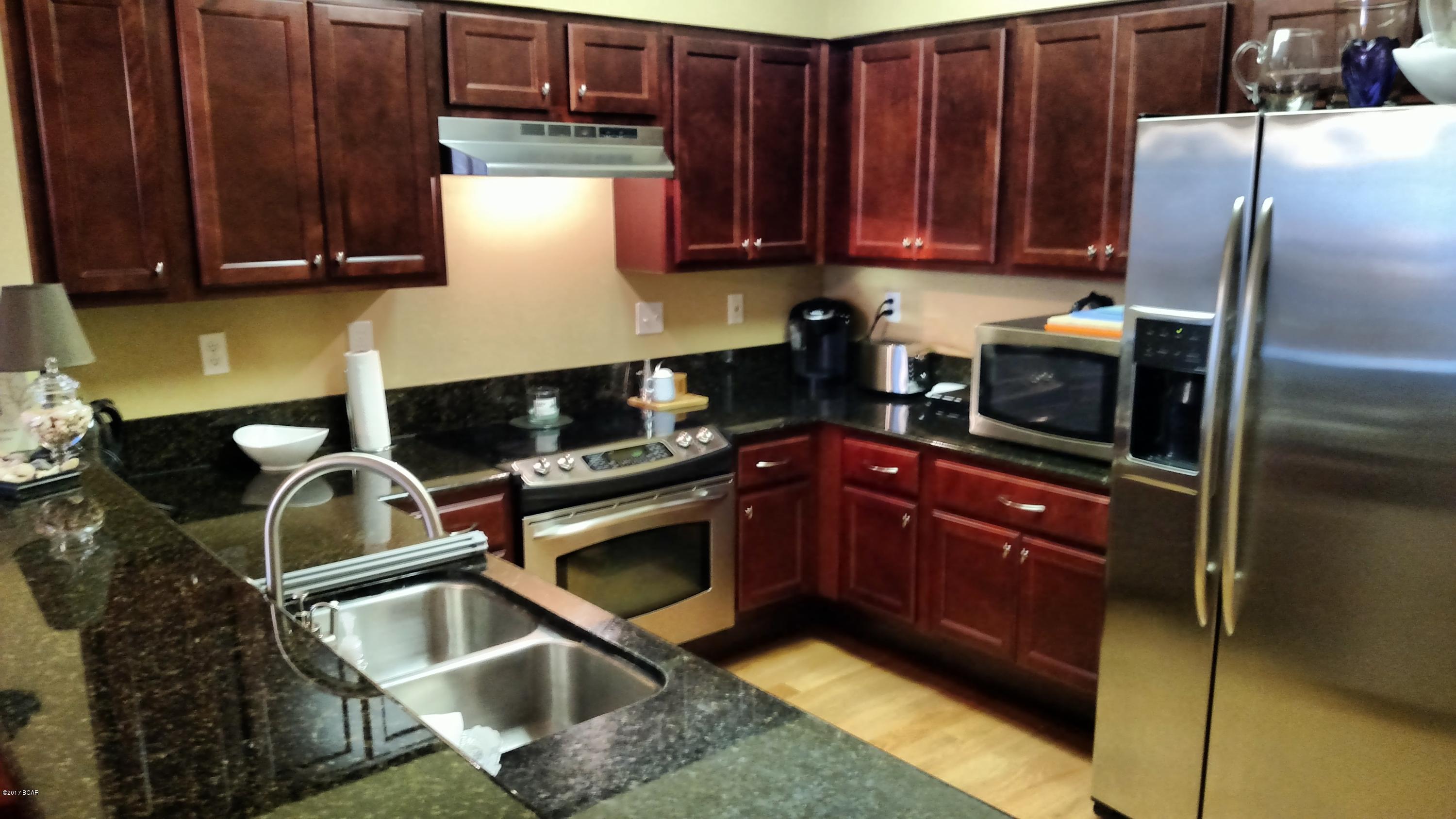 Magnolia Bay Club - Residential