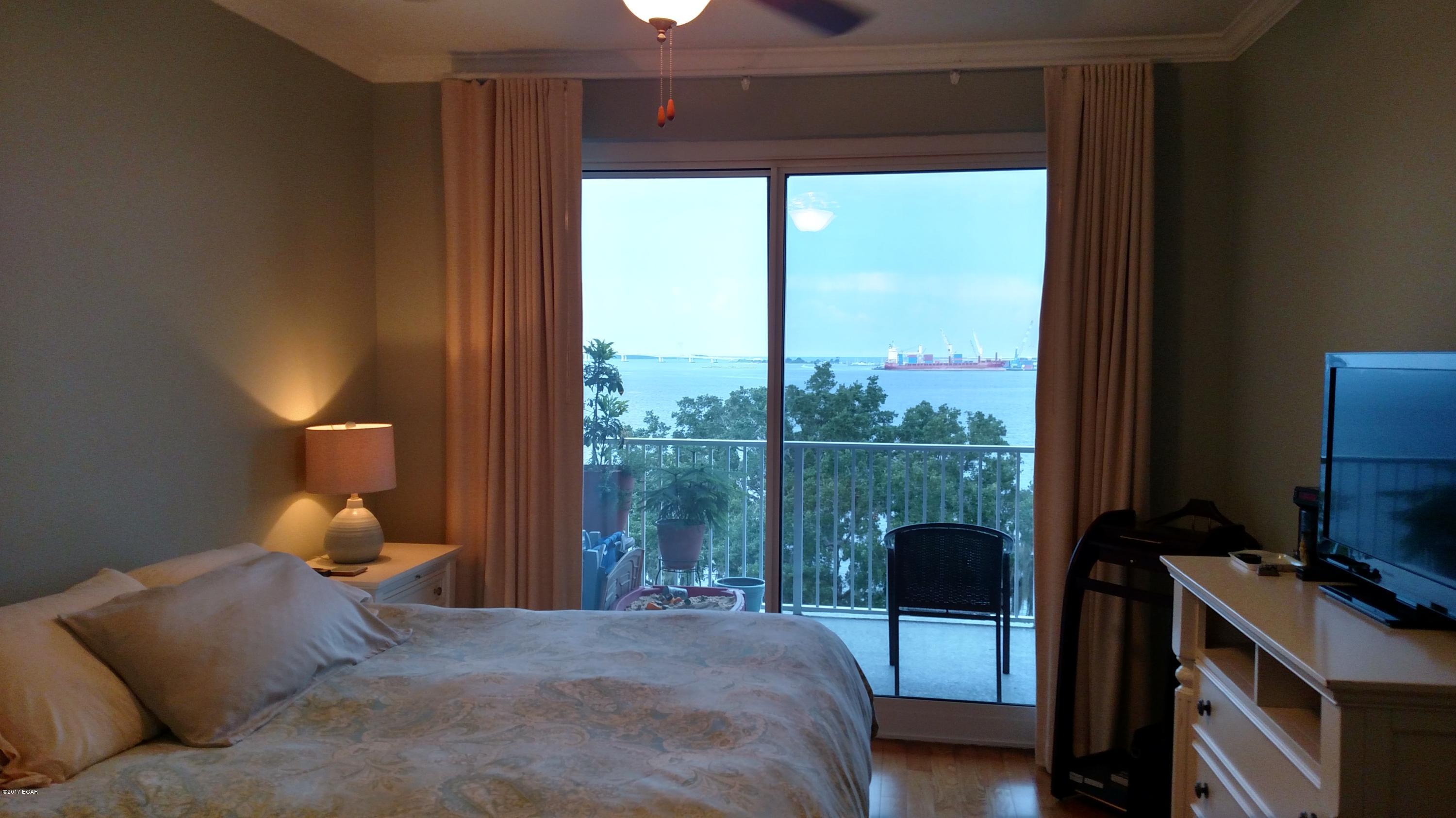 Magnolia Bay Club - Residential