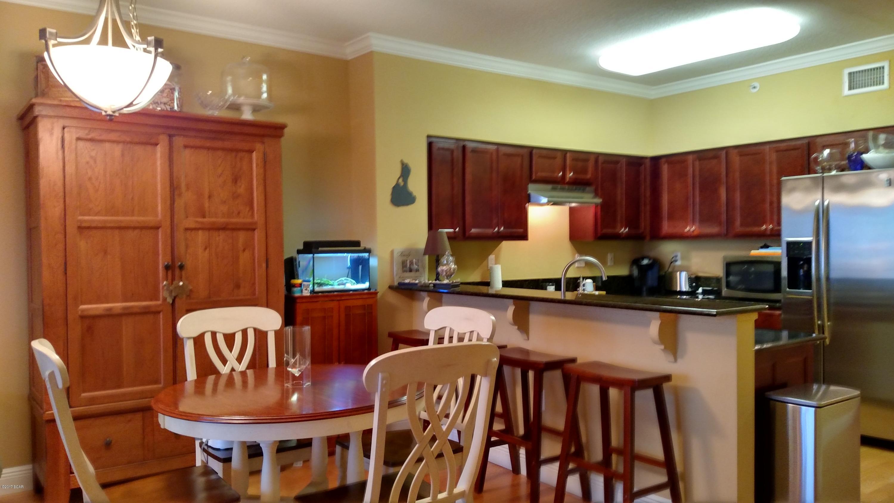 Magnolia Bay Club - Residential