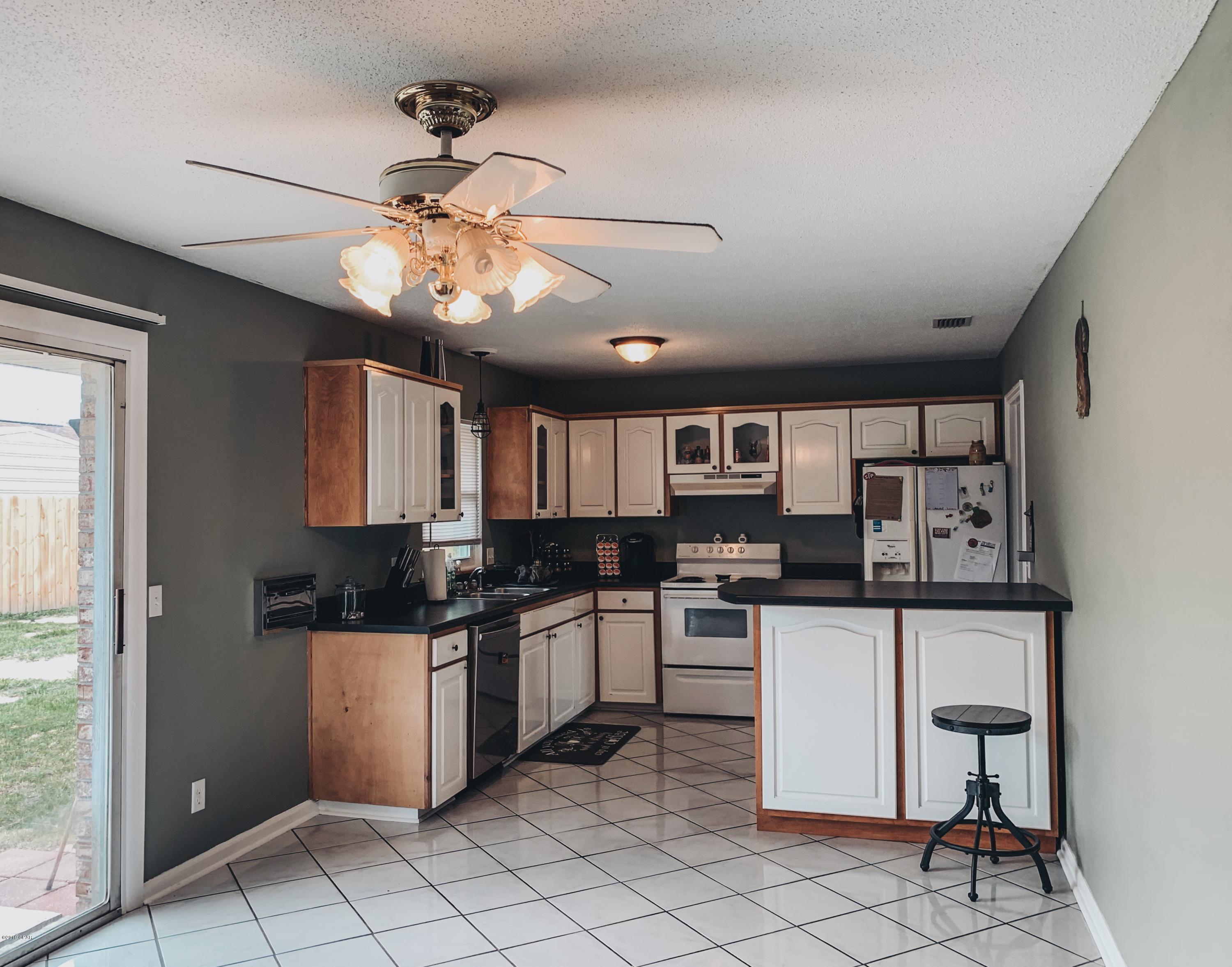 Venetian Villa 1st Add Replat - Residential