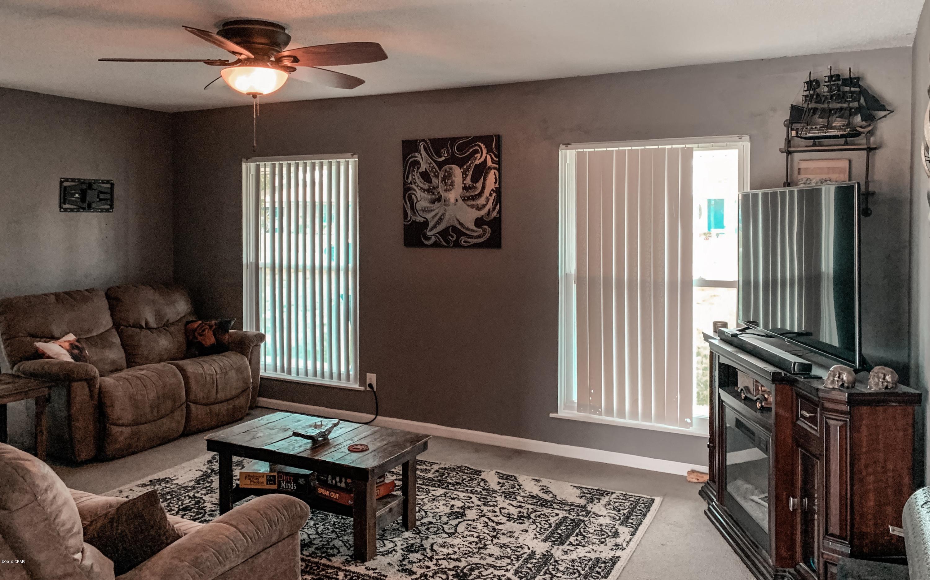 Venetian Villa 1st Add Replat - Residential