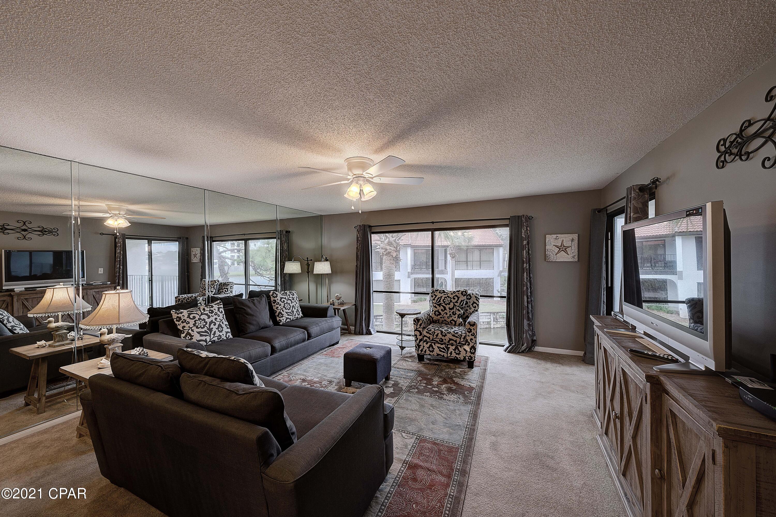 Edgewater Golf Villas V-C - Residential