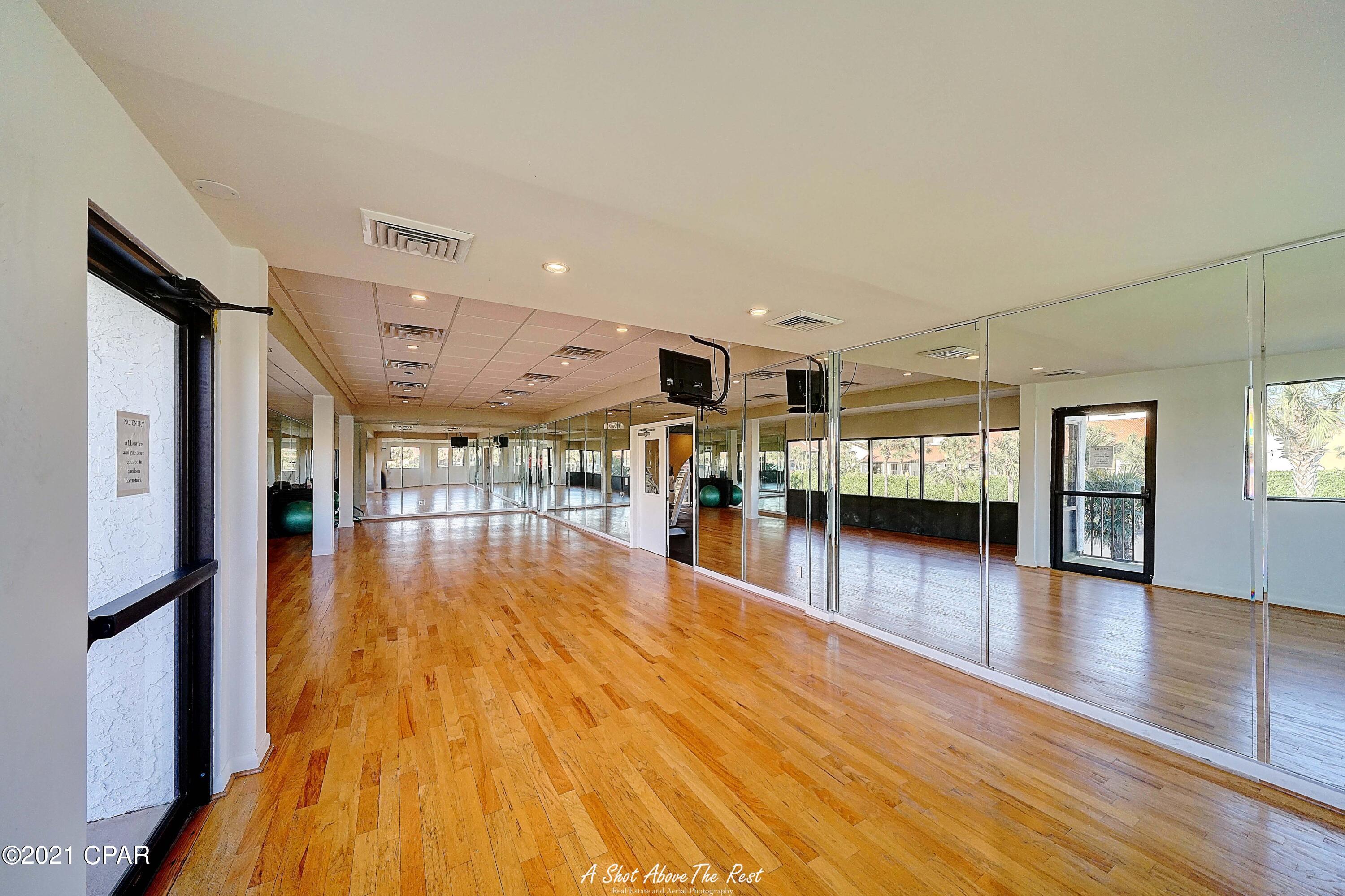 Edgewater Golf Villas V-C - Residential