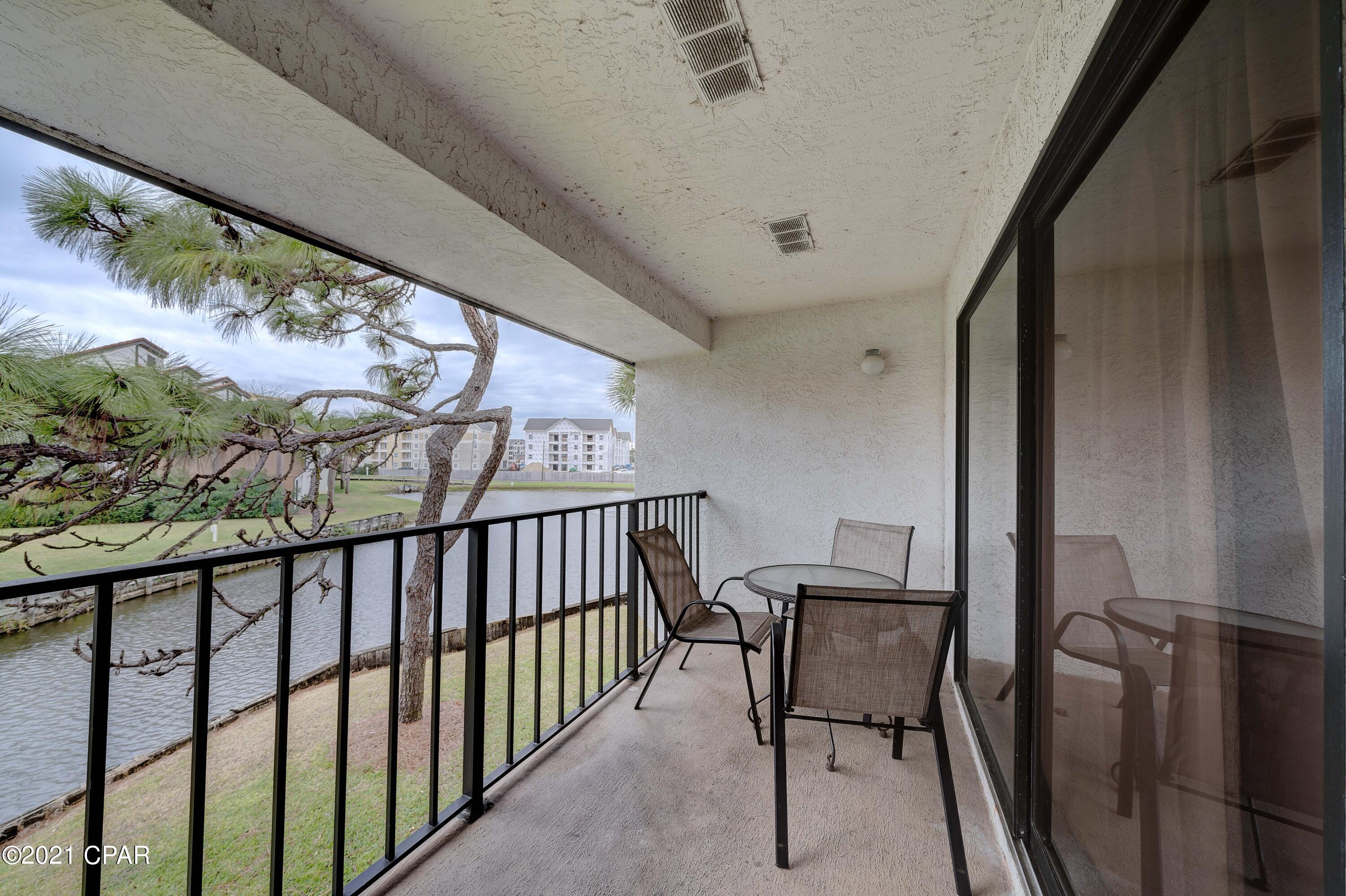 Edgewater Golf Villas V-C - Residential