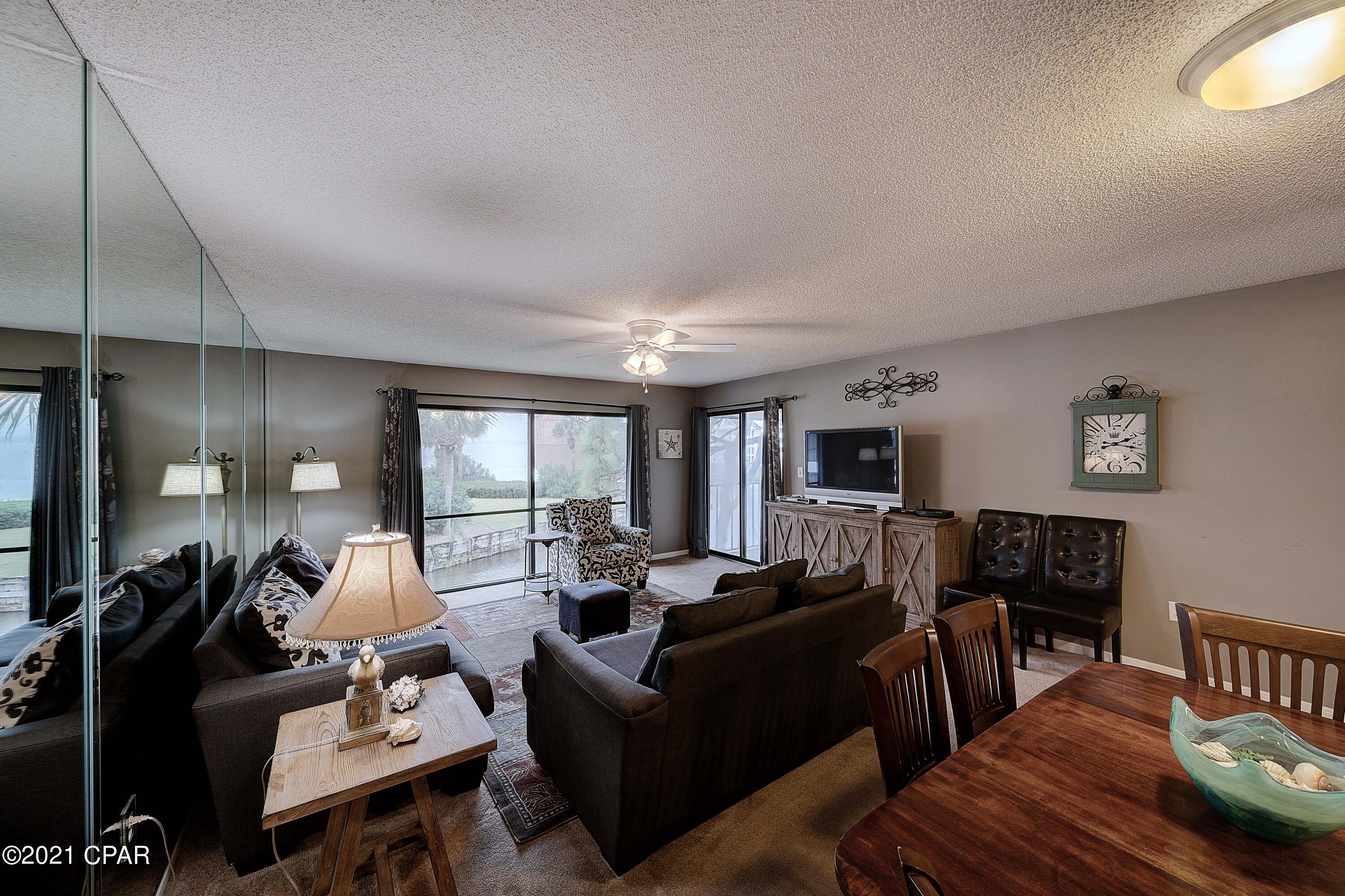 Edgewater Golf Villas V-C - Residential