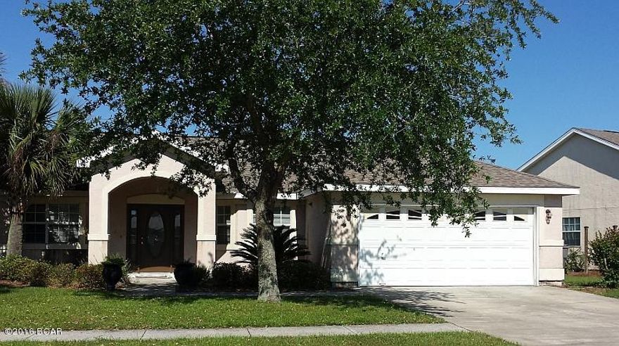 Very nice home with open floor plan, eat-in kitchen, split bedroom plan, breakfast bar, washer and dryer connections, privacy fenced back yard, sprinkler system, and 2-car garage.