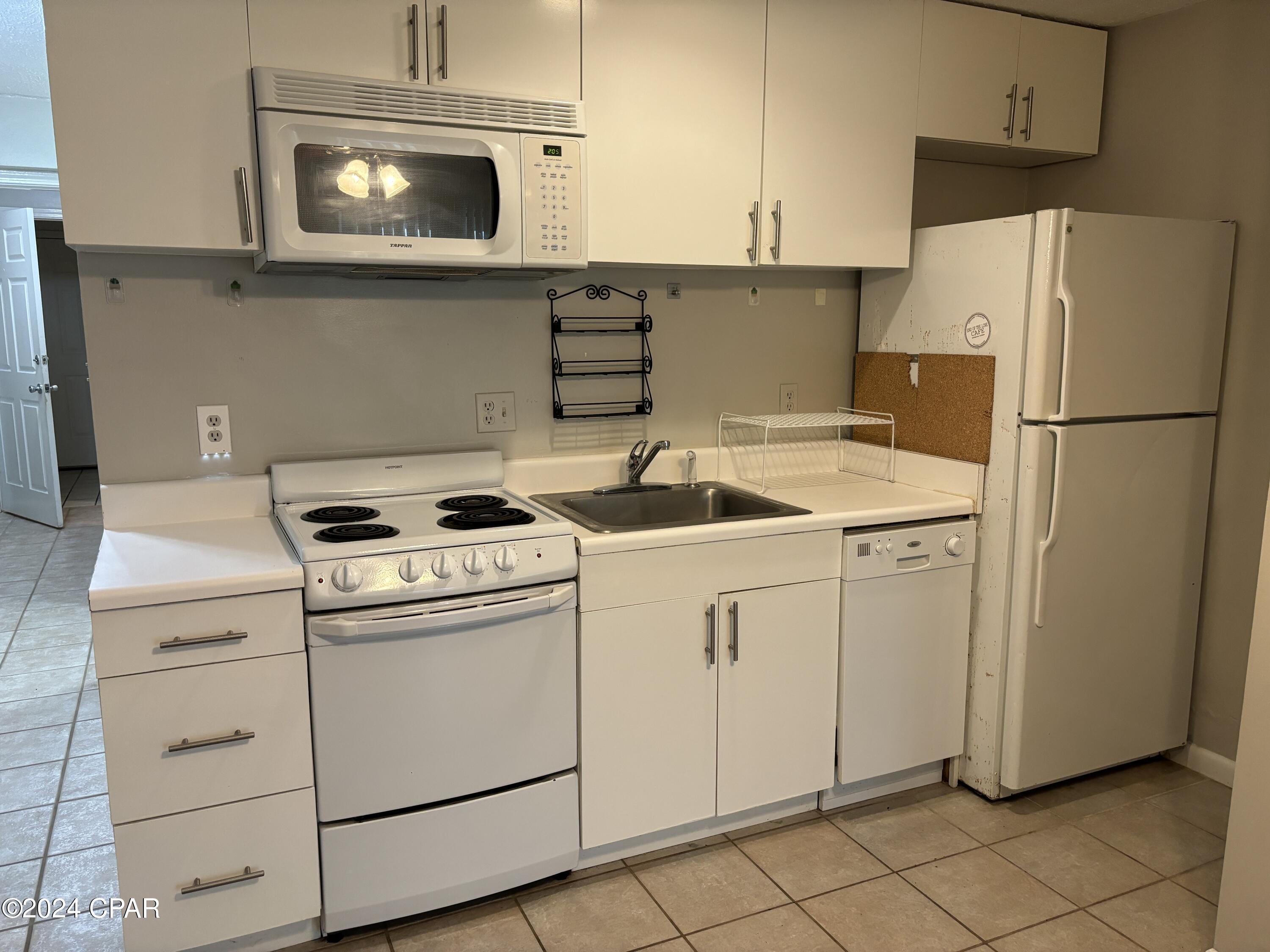 [No Recorded Subdiv] - Residential Lease