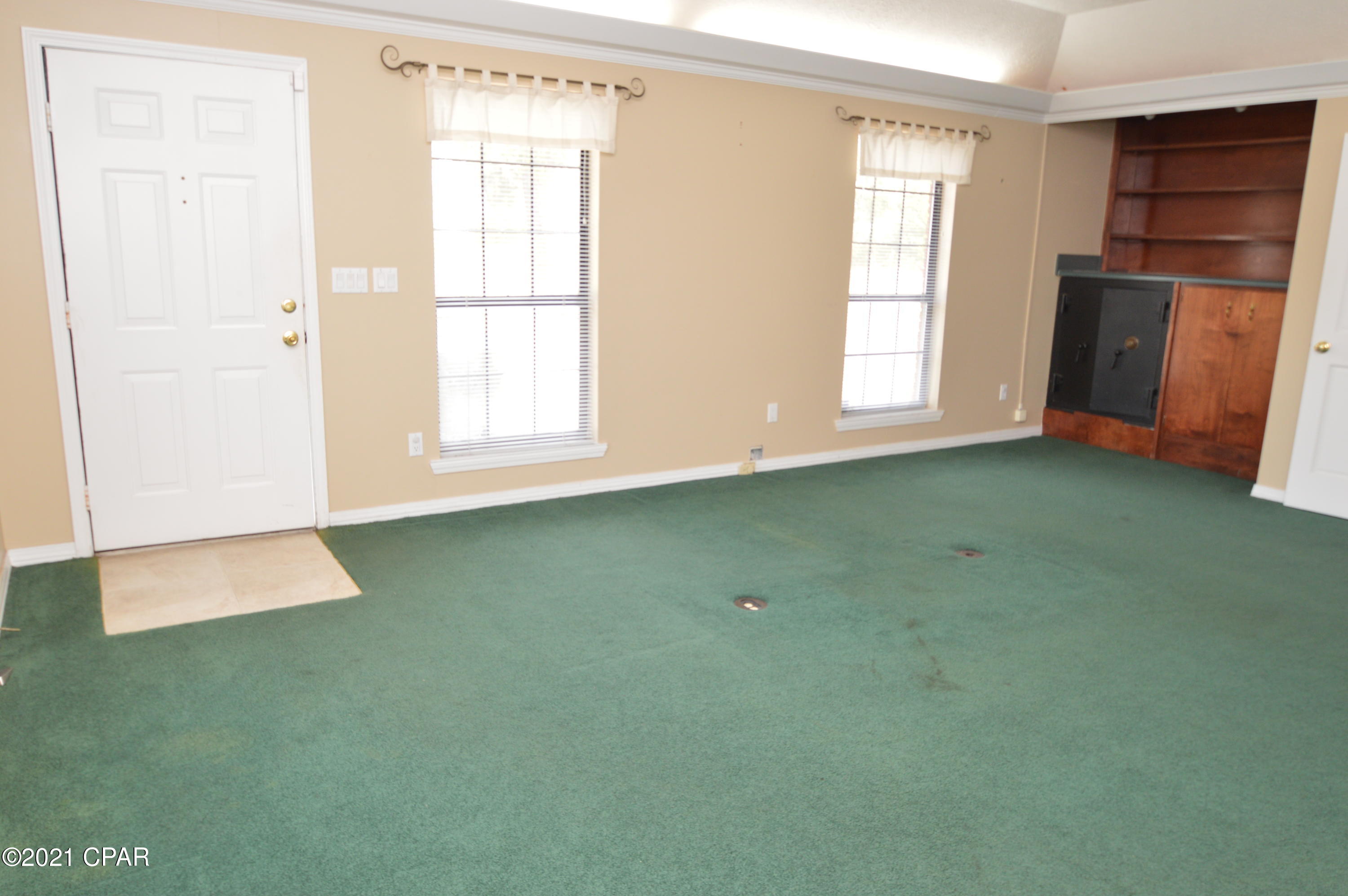 [No Recorded Subdiv] - Commercial Sale