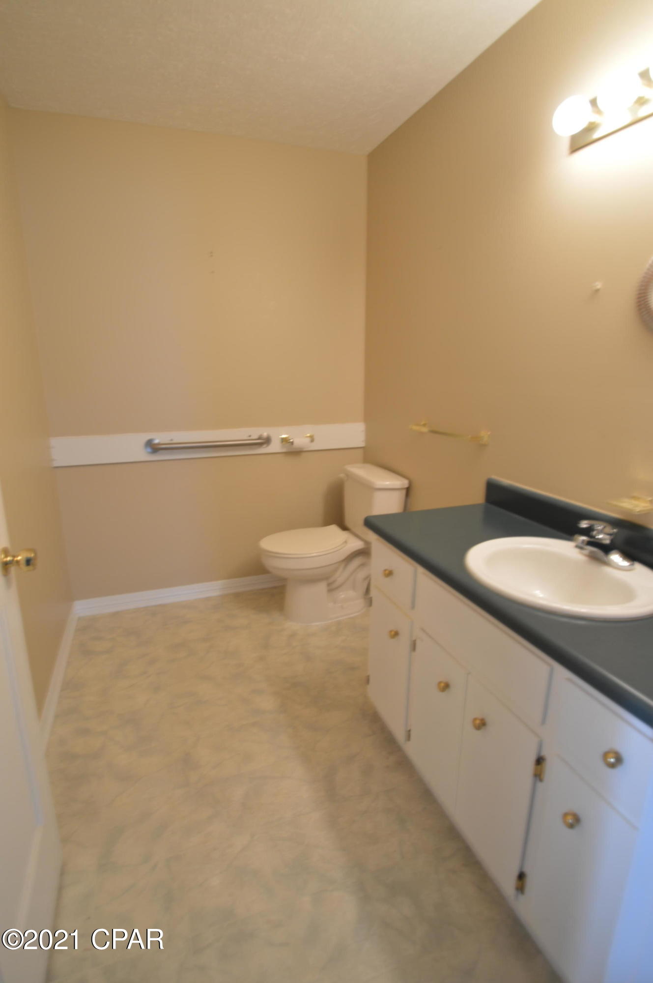 [No Recorded Subdiv] - Commercial Sale