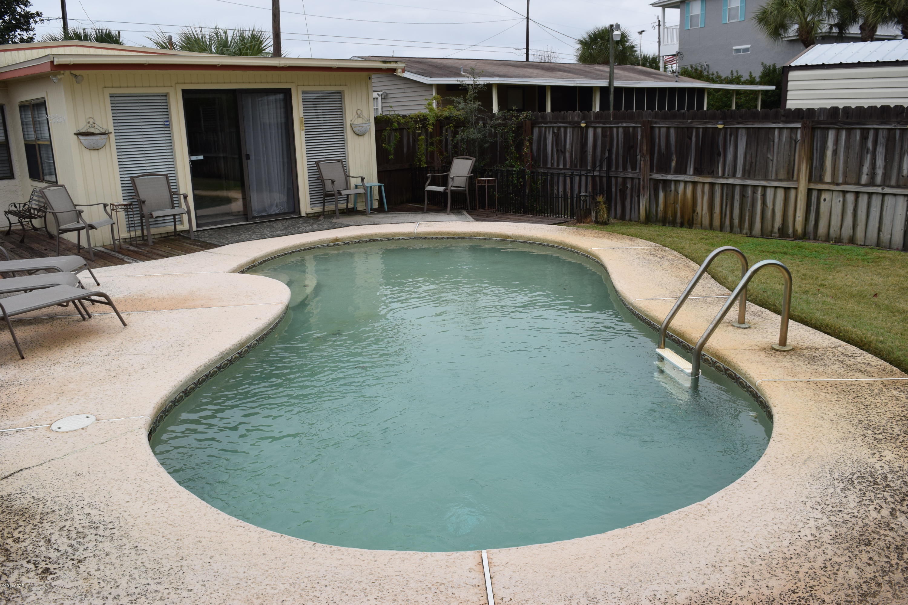 Laguna Beach Estates 7th Add - Residential